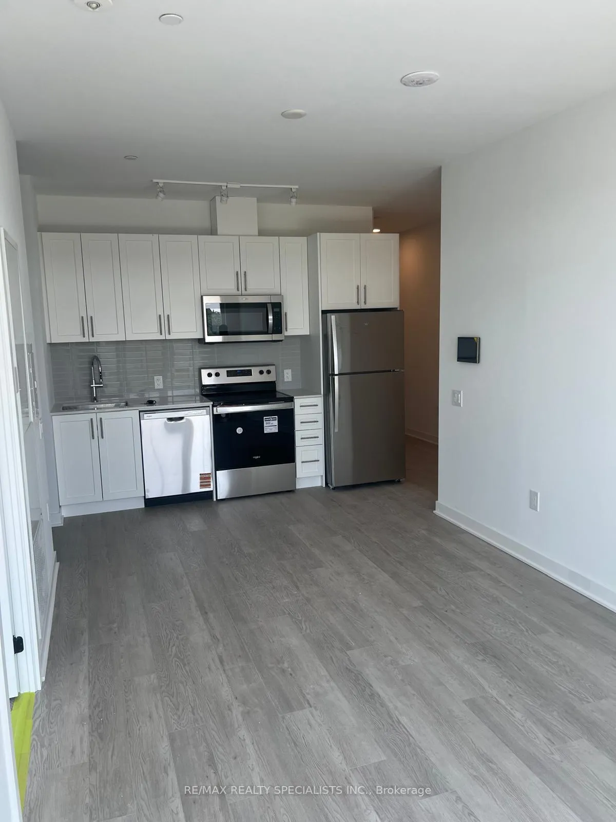 Photo 12 of Unit 1620, 2782 Barton Street E, Hamilton, Riverdale — HOMEH