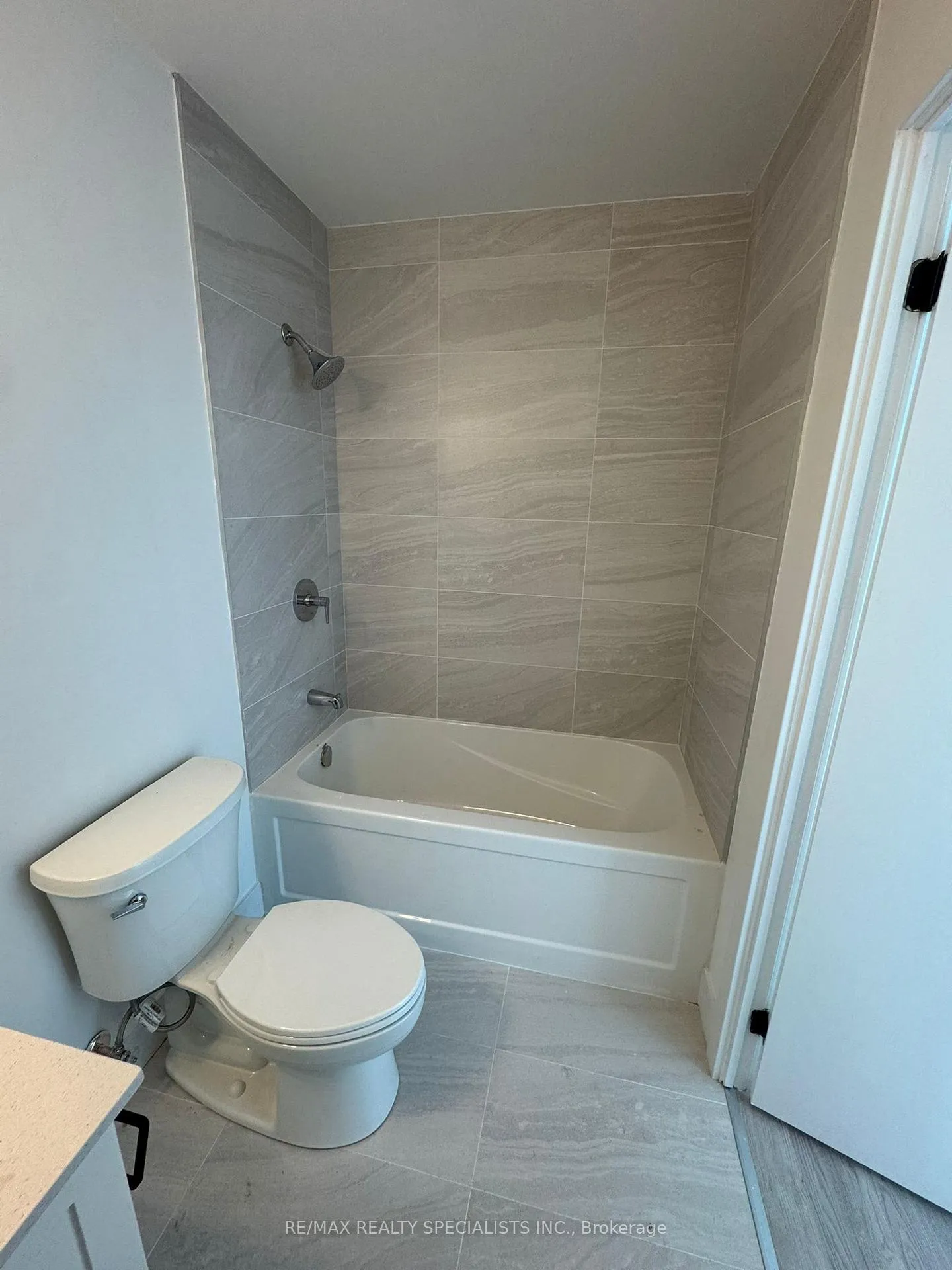 Photo 18 of Unit 1620, 2782 Barton Street E, Hamilton, Riverdale — HOMEH