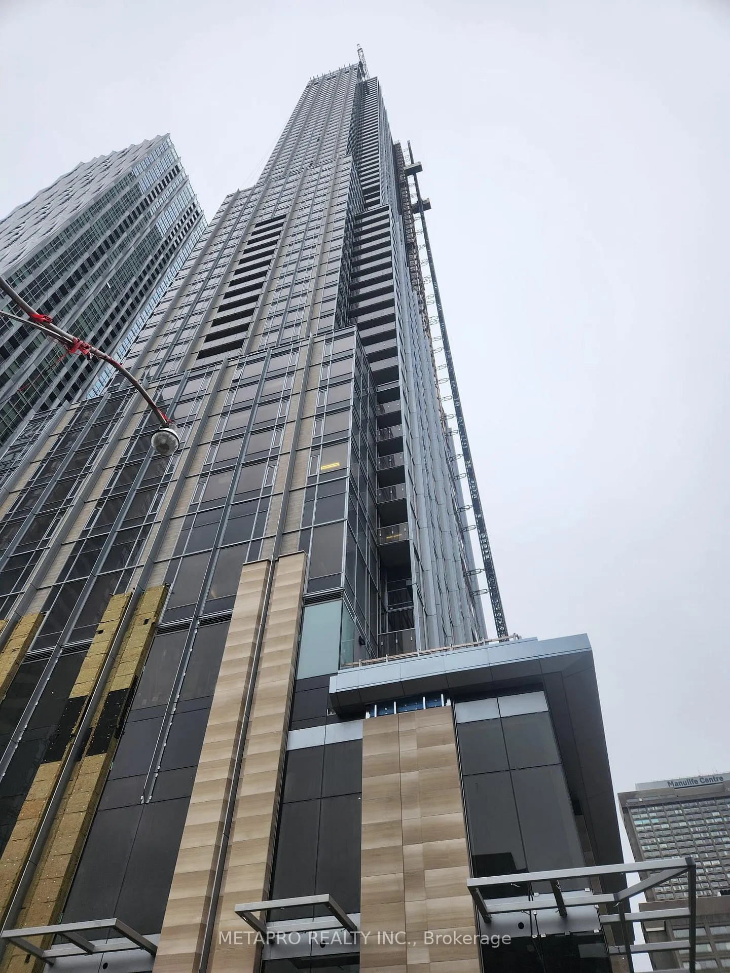 Front of Unit 1314, 11 yorkville Avenue