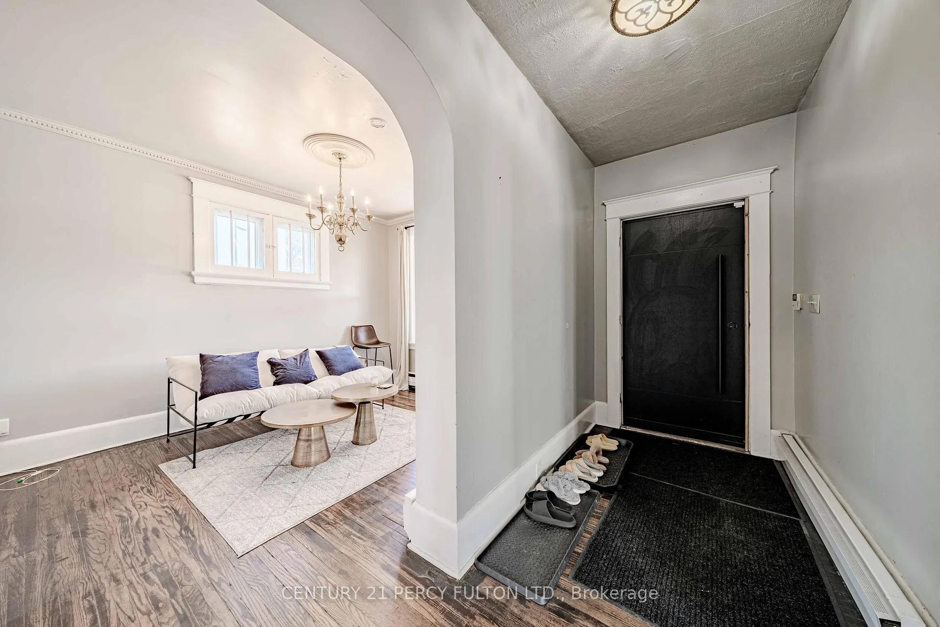 Photo 5 of 296 King Street E, Oshawa, Central — HOMEH