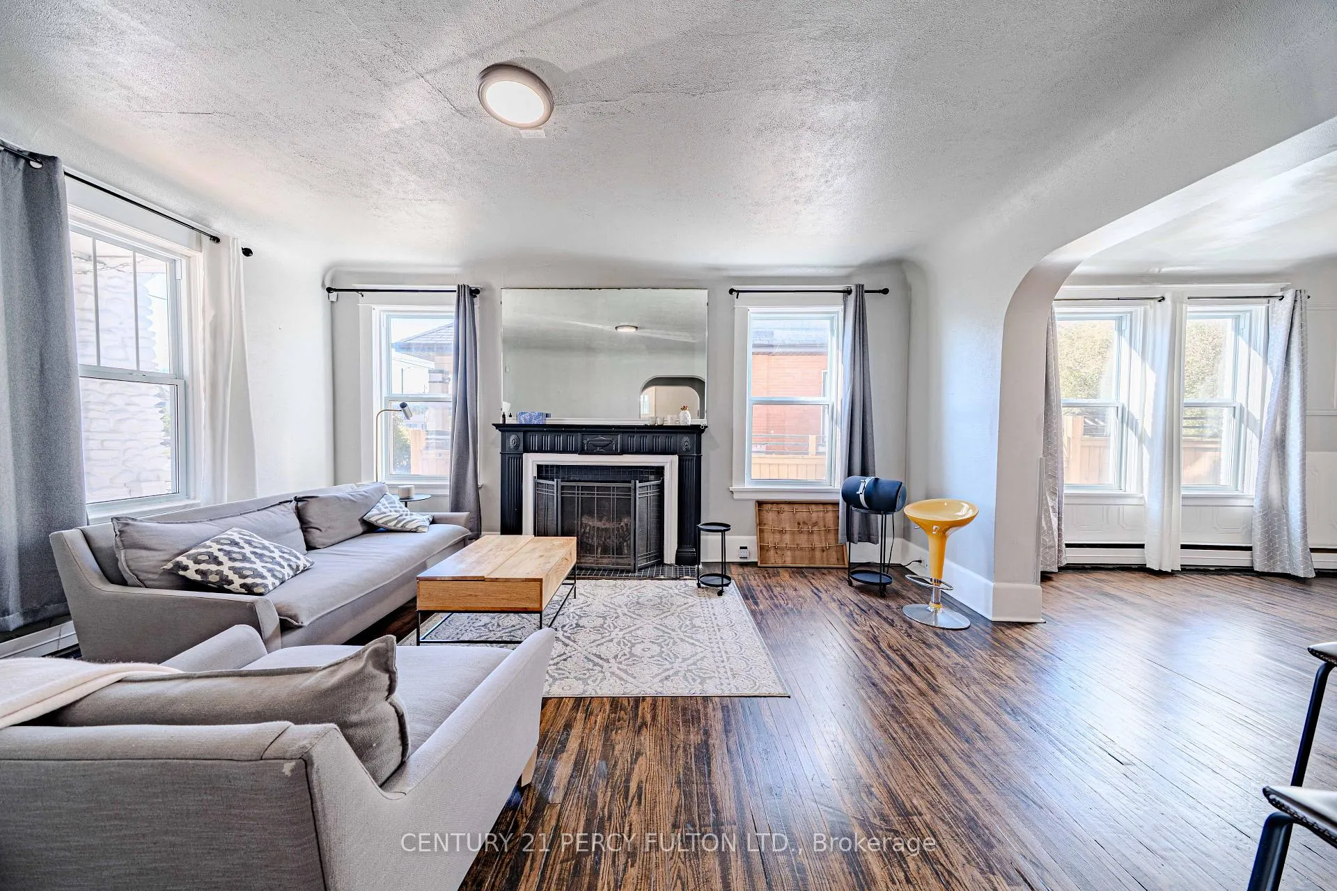Photo 8 of 296 King Street E, Oshawa, Central — HOMEH