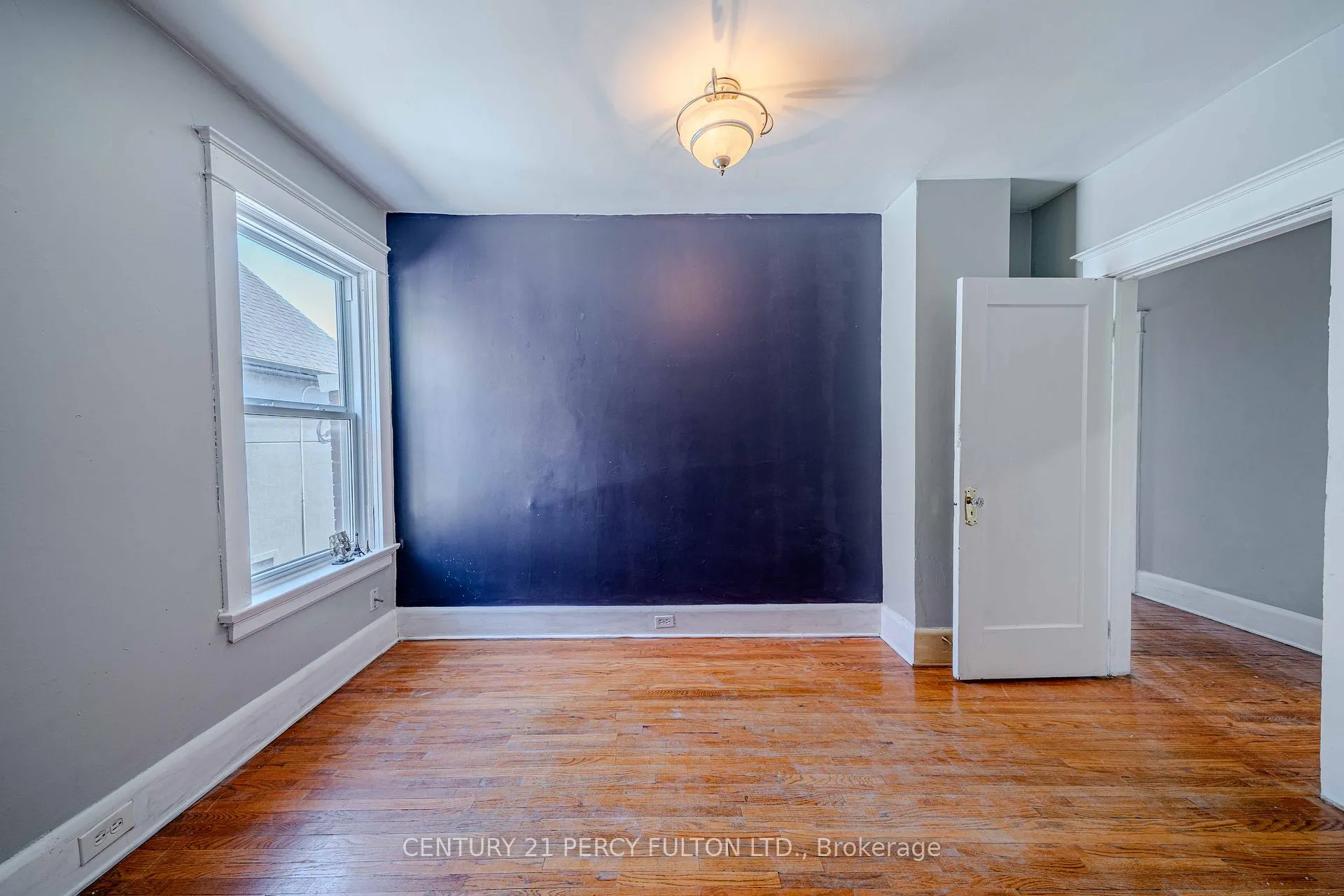 Photo 31 of 296 King Street E, Oshawa, Central — HOMEH