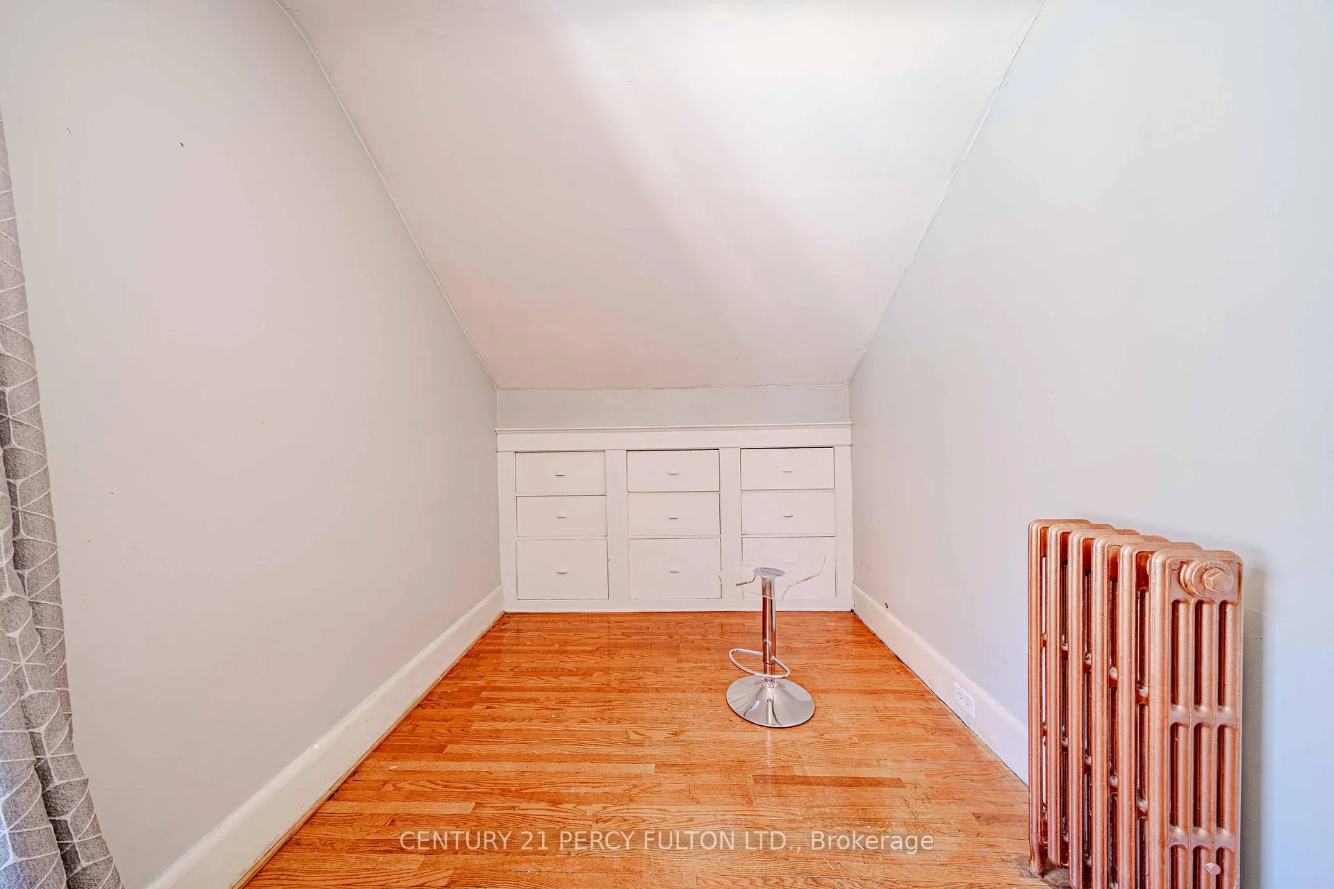 Photo 34 of 296 King Street E, Oshawa, Central — HOMEH