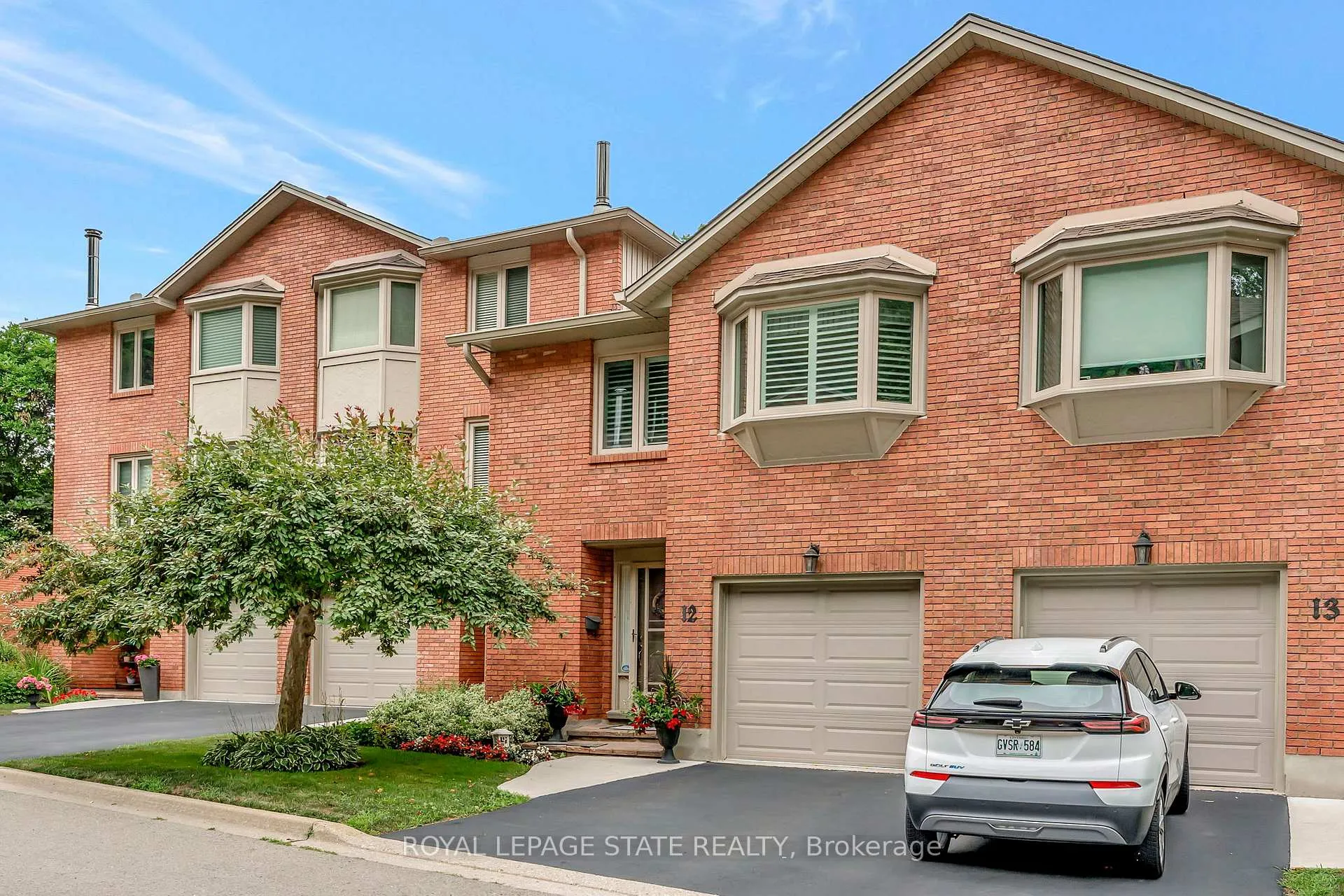 Photo 1 of Unit 12, 30 Osler Drive, Hamilton, Dundas — HOMEH