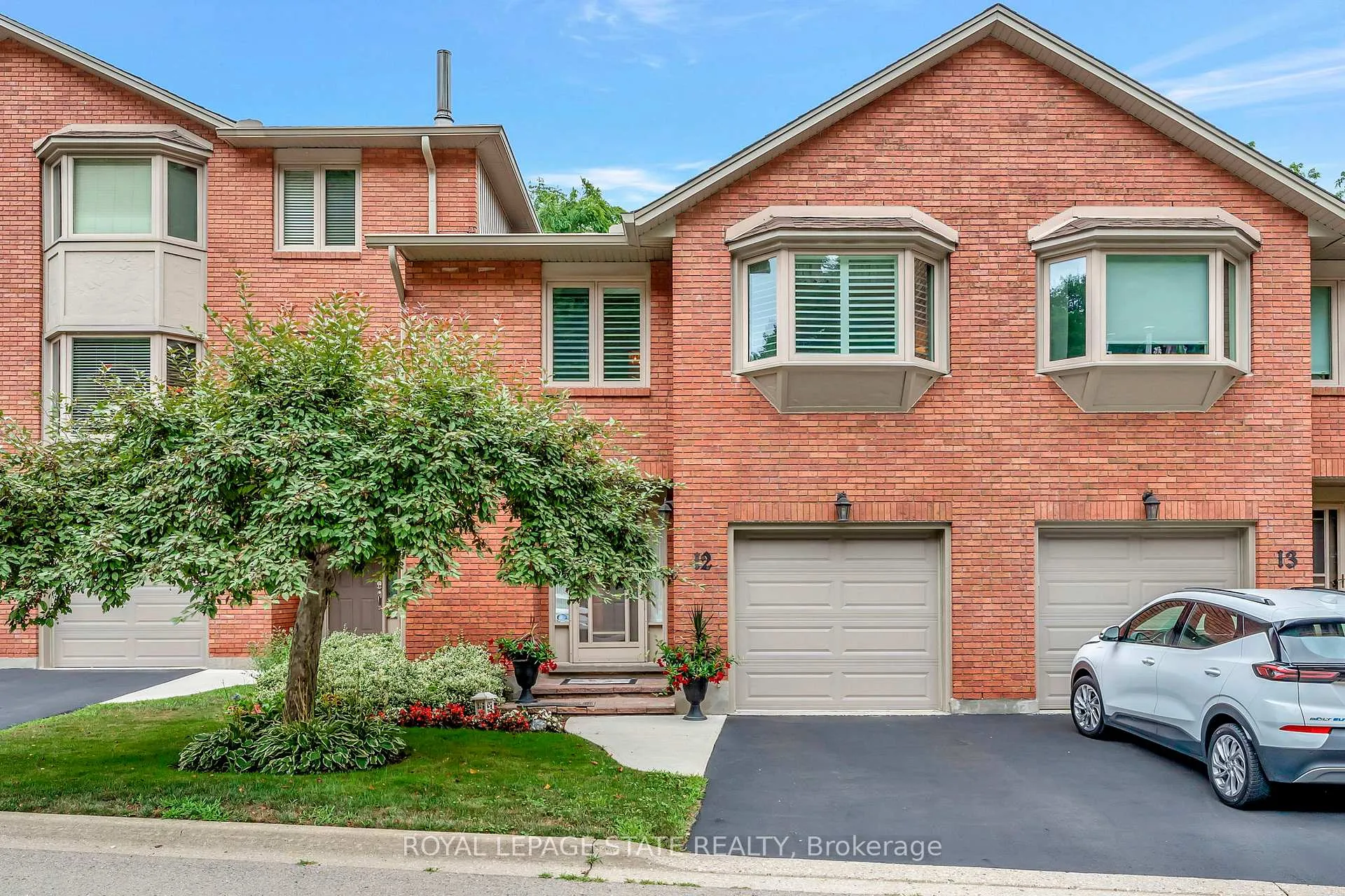 Photo 2 of Unit 12, 30 Osler Drive, Hamilton, Dundas — HOMEH
