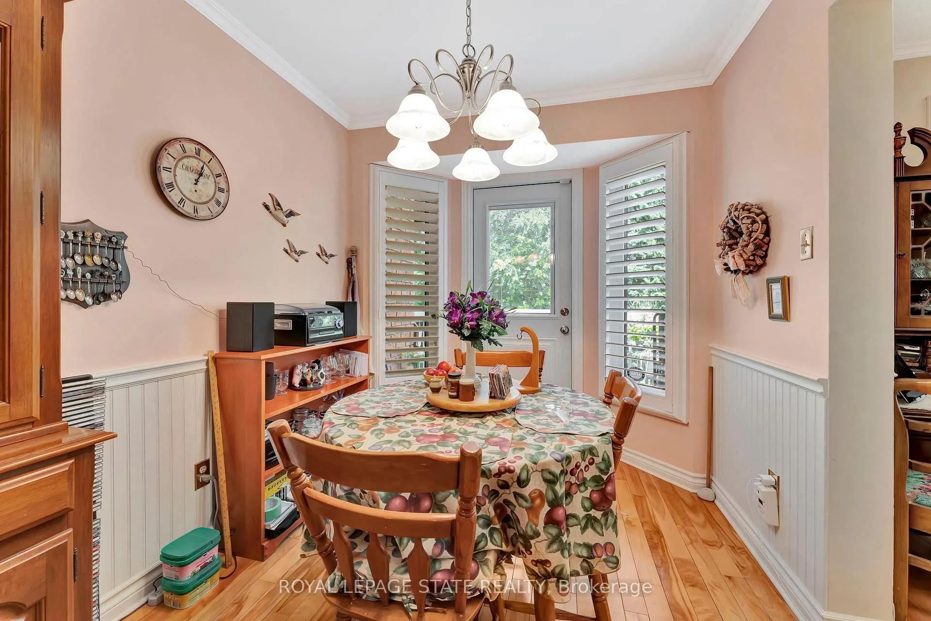 Photo 13 of Unit 12, 30 Osler Drive, Hamilton, Dundas — HOMEH