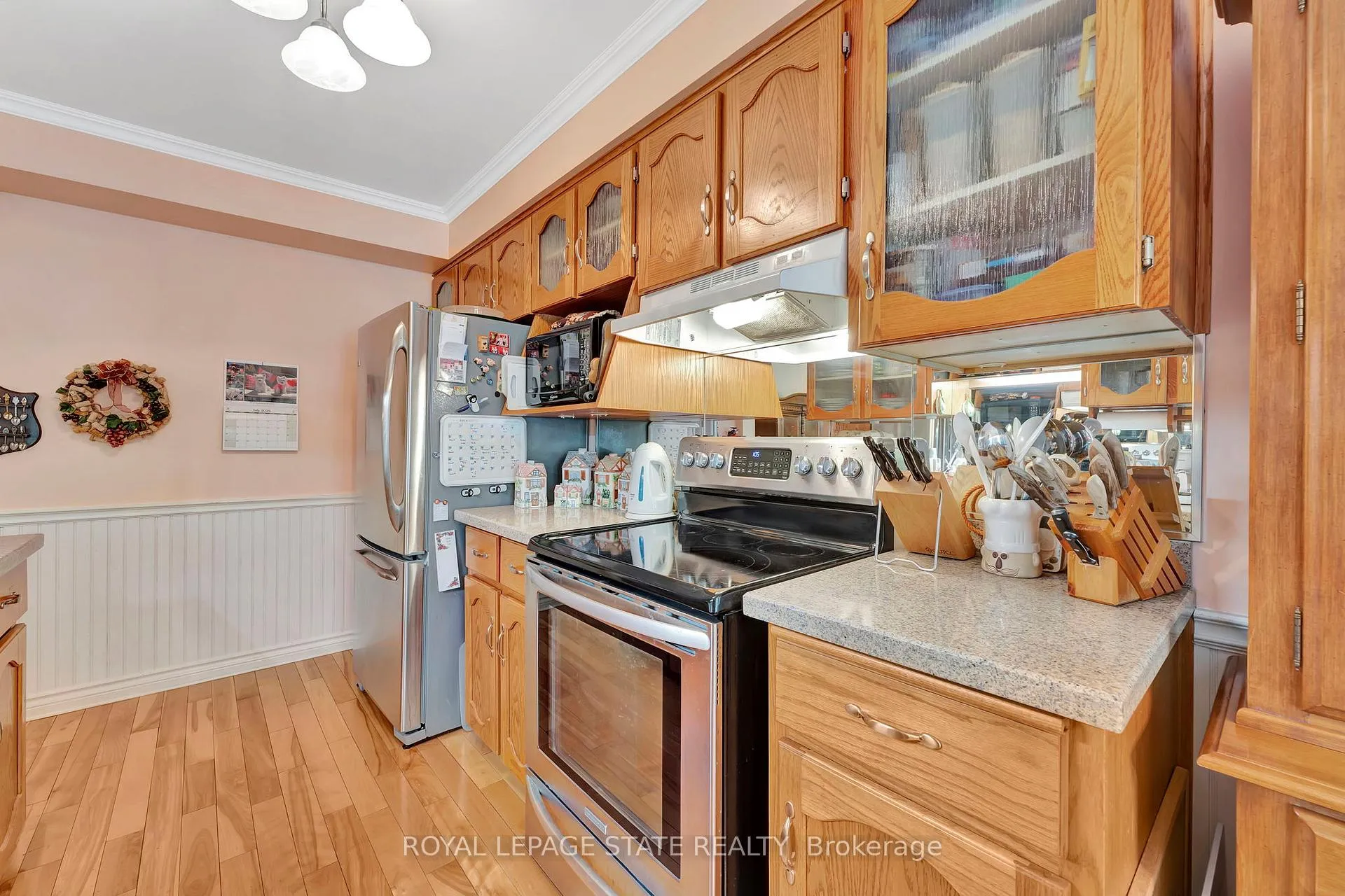 Photo 15 of Unit 12, 30 Osler Drive, Hamilton, Dundas — HOMEH