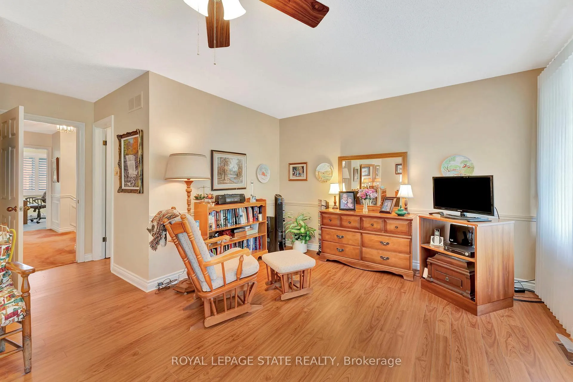 Photo 19 of Unit 12, 30 Osler Drive, Hamilton, Dundas — HOMEH
