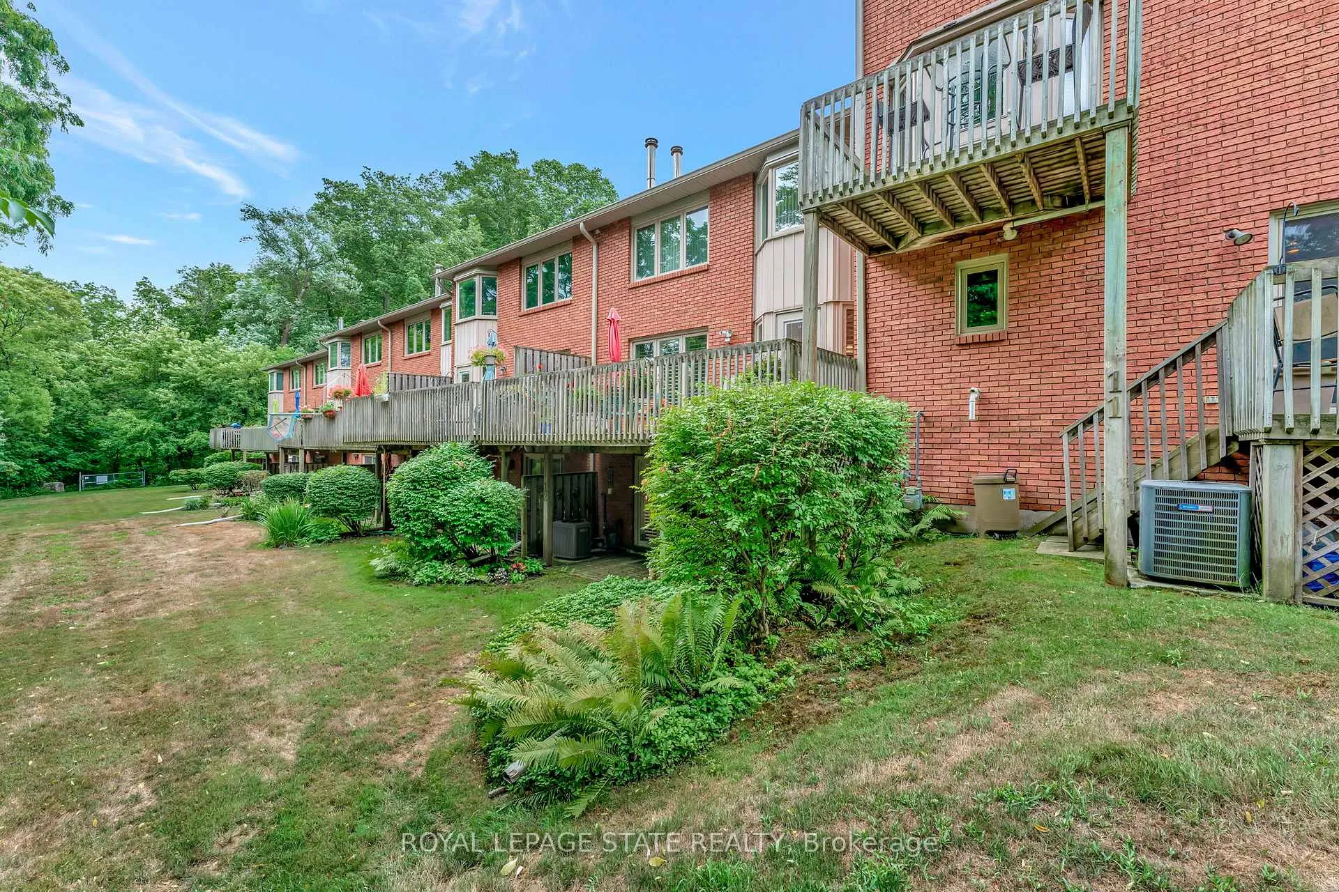 Photo 33 of Unit 12, 30 Osler Drive, Hamilton, Dundas — HOMEH