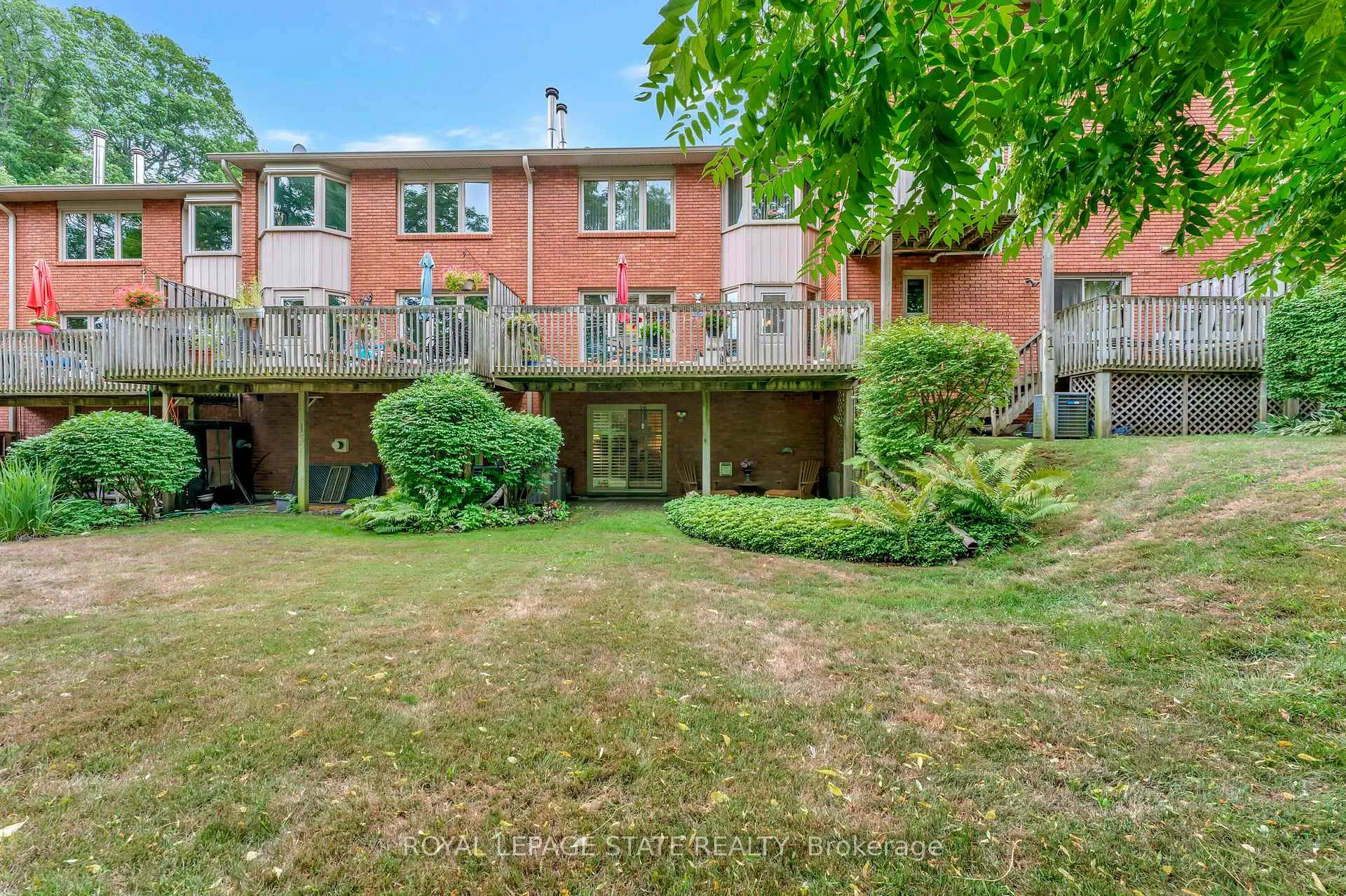 Photo 34 of Unit 12, 30 Osler Drive, Hamilton, Dundas — HOMEH