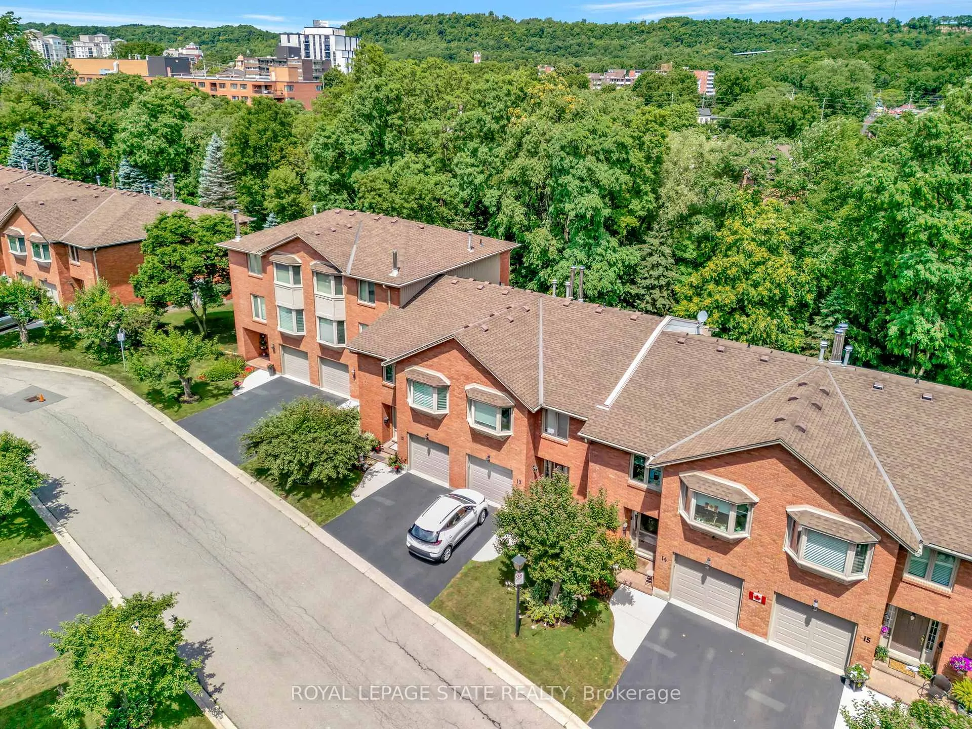 Photo 43 of Unit 12, 30 Osler Drive, Hamilton, Dundas — HOMEH