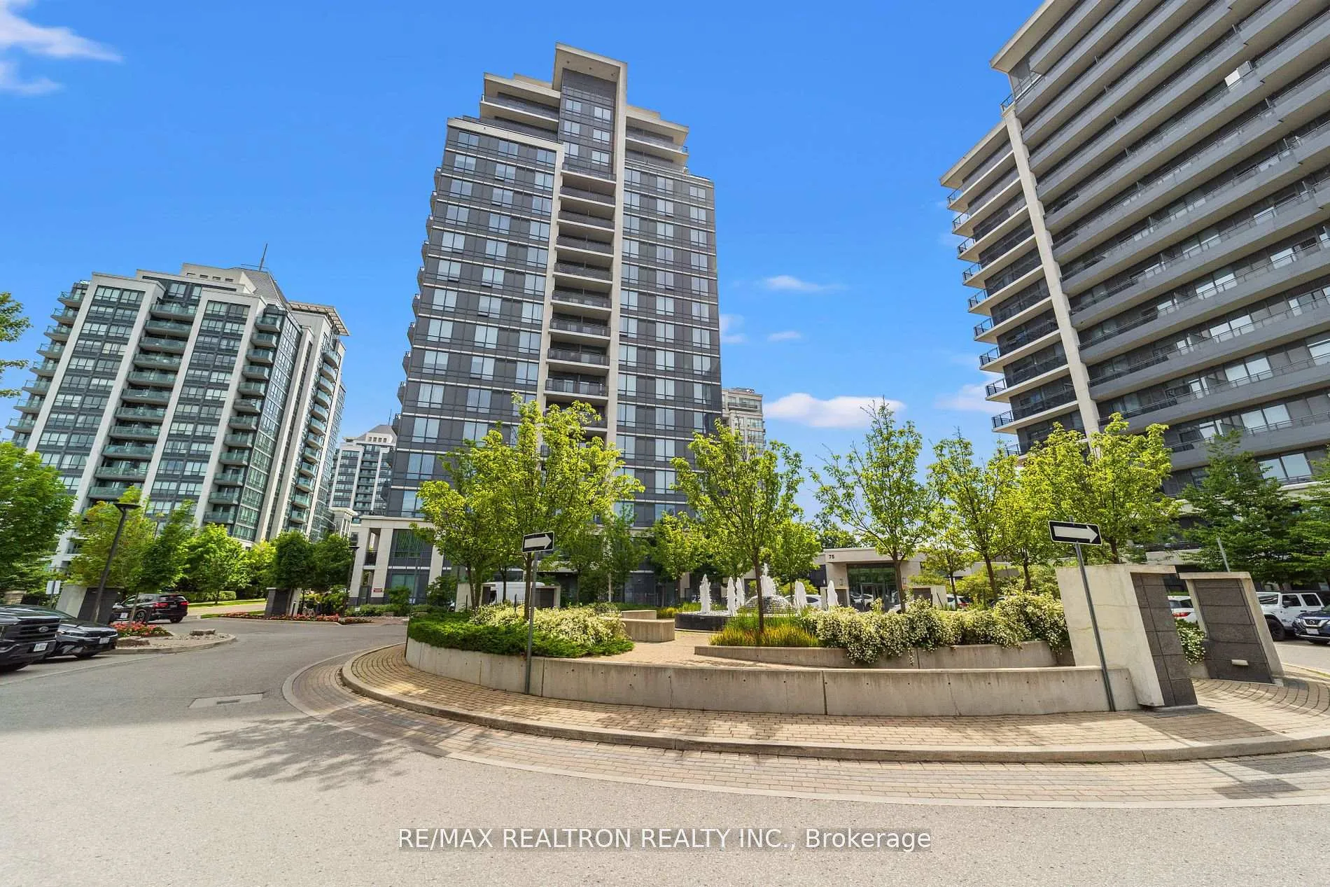 Photo 5 of Unit 608, 75 North Park Road, Vaughan, Beverley Glen — HOMEH