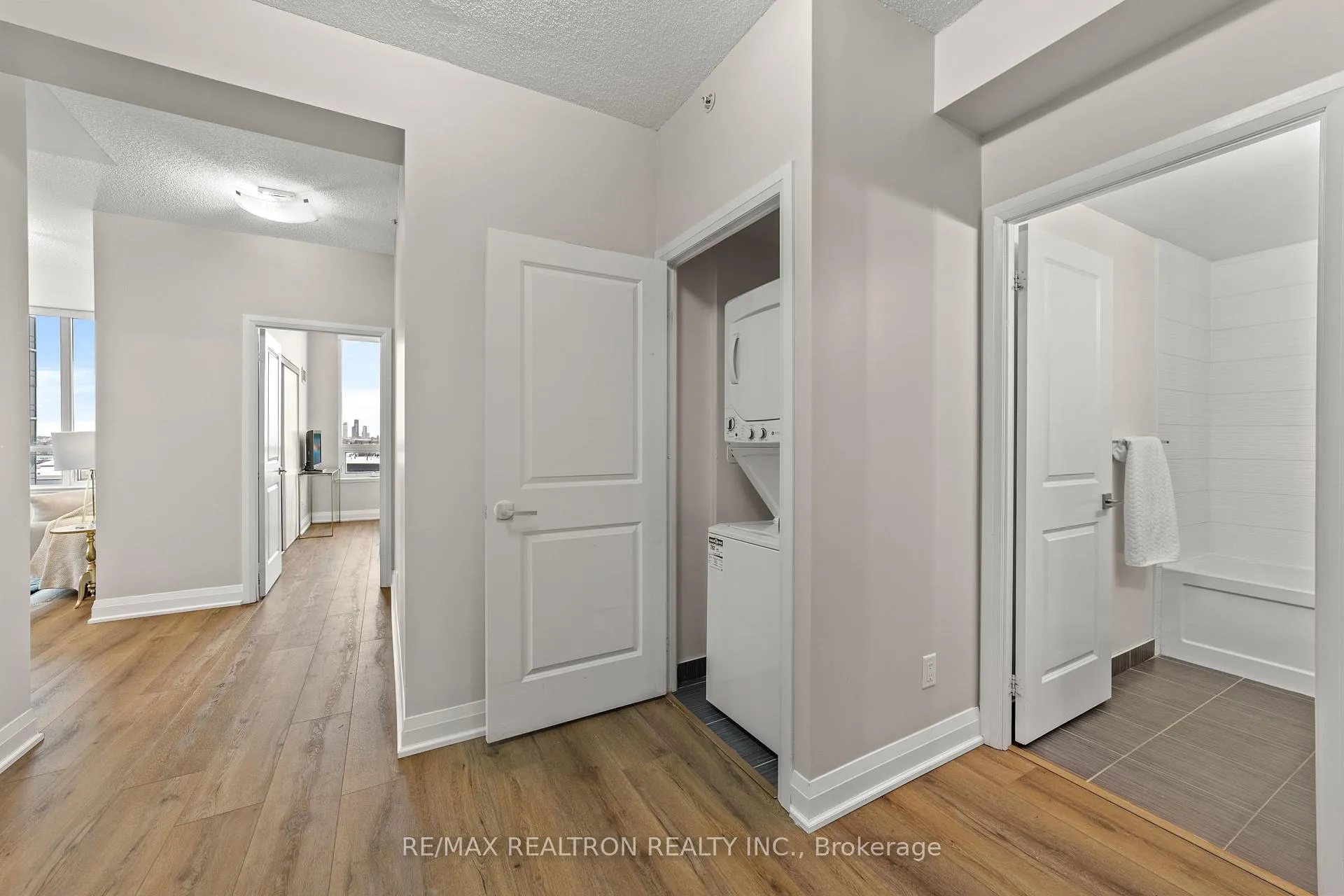 Photo 11 of Unit 608, 75 North Park Road, Vaughan, Beverley Glen — HOMEH