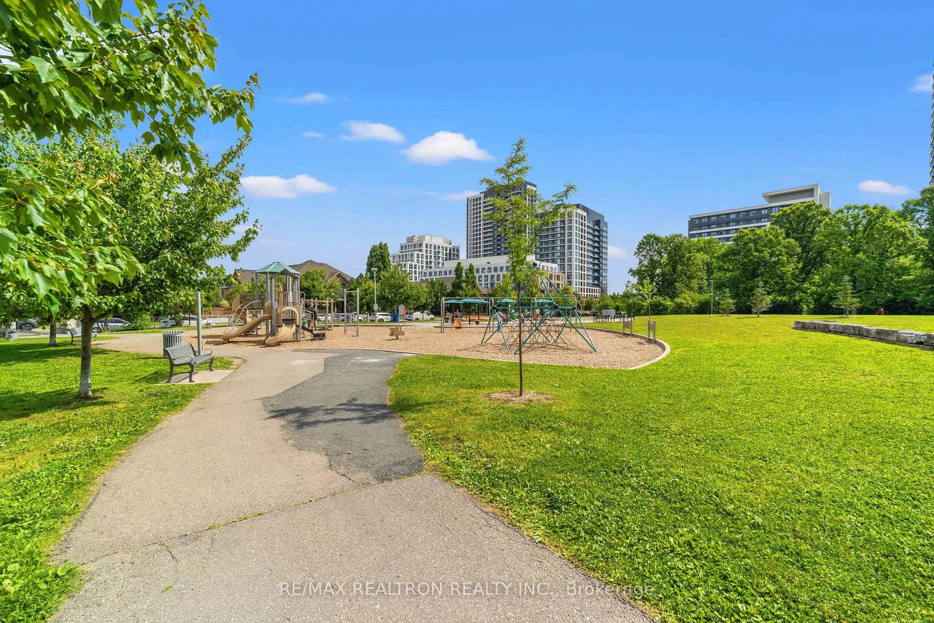 Photo 38 of Unit 608, 75 North Park Road, Vaughan, Beverley Glen — HOMEH