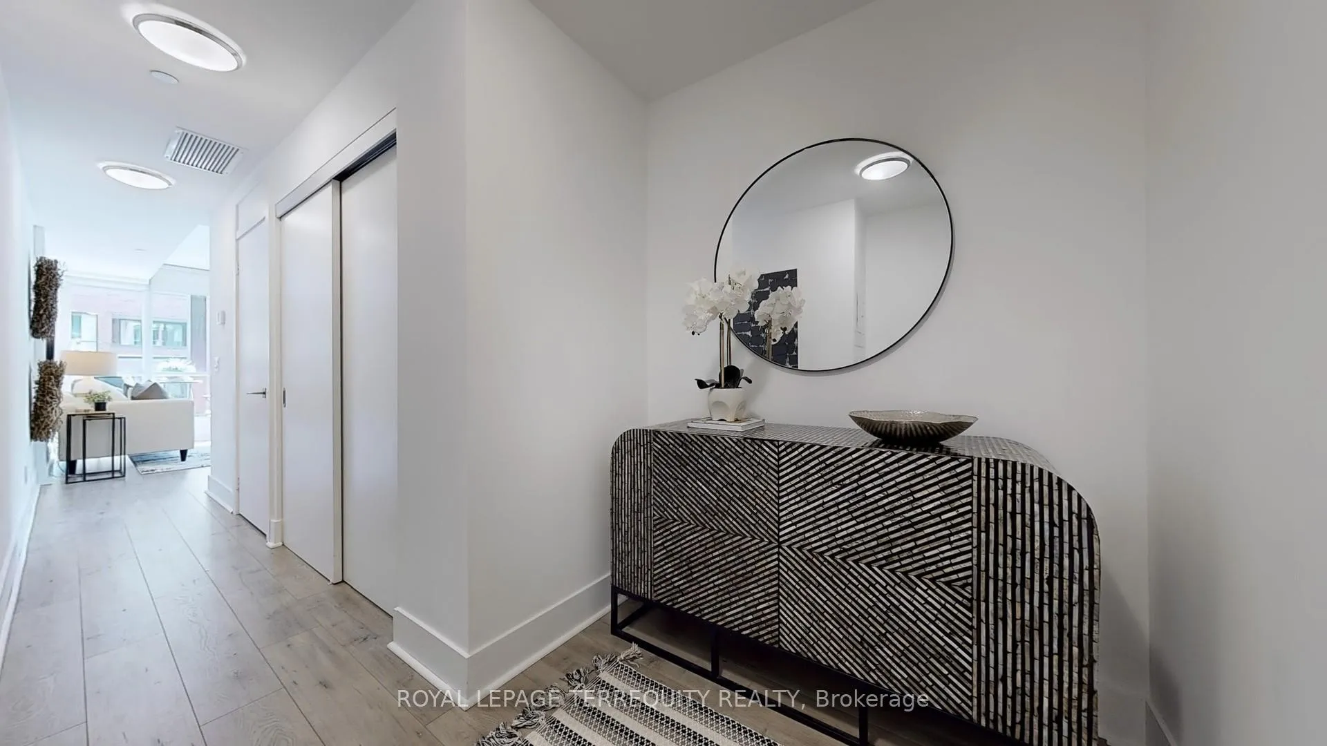 Photo 2 of Unit 313, 32 Davenport Road, Toronto, The Annex — HOMEH