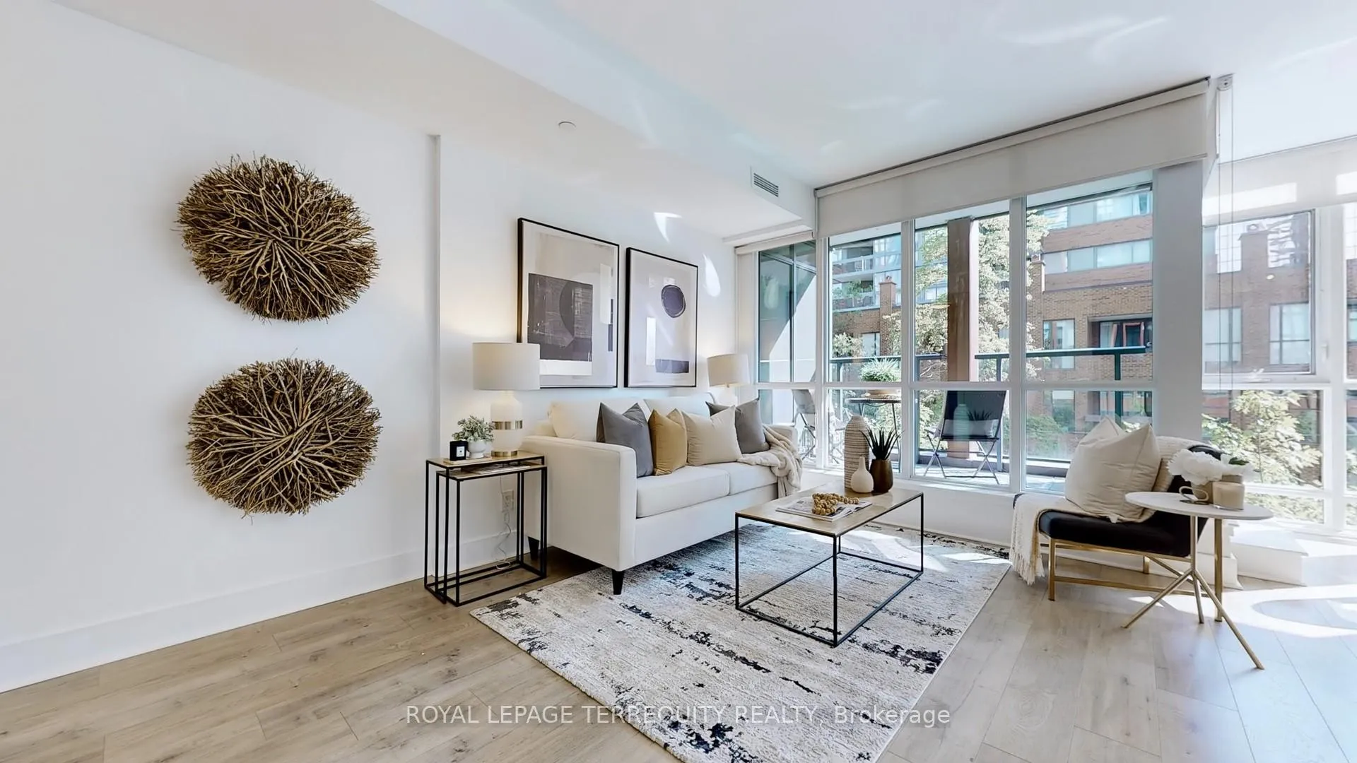 Photo 3 of Unit 313, 32 Davenport Road, Toronto, The Annex — HOMEH