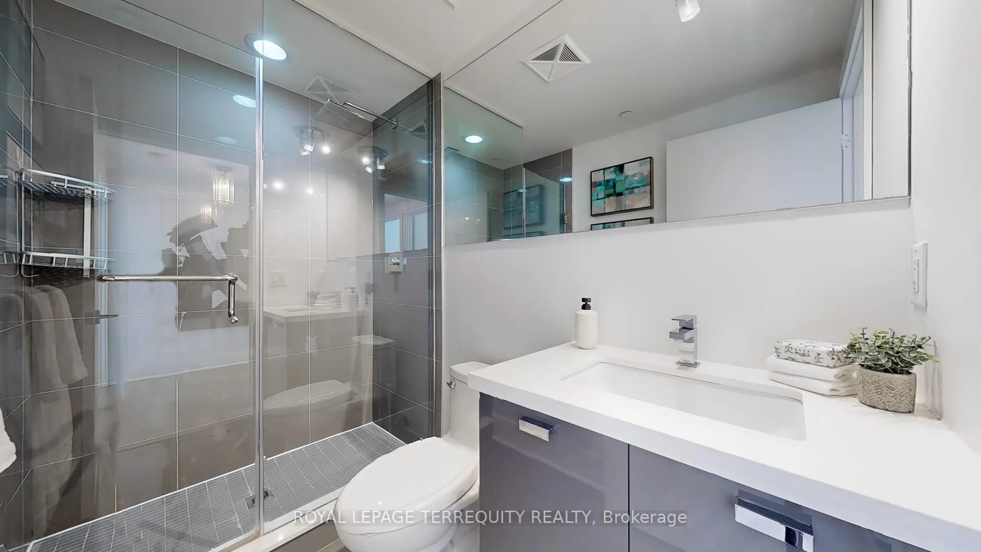 Photo 21 of Unit 313, 32 Davenport Road, Toronto, The Annex — HOMEH