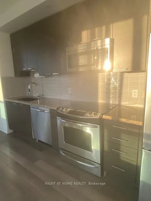 Photo 17 of Unit LPH3-05, 7171 Yonge Street, Markham, Thornhill — HOMEH