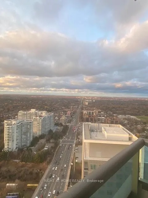 Photo 28 of Unit LPH3-05, 7171 Yonge Street, Markham, Thornhill — HOMEH