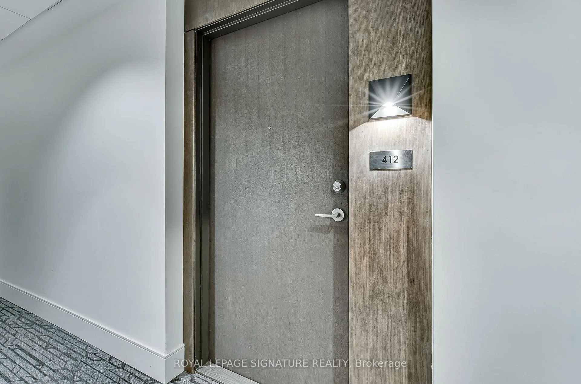 Photo 6 of Unit 412, 16 Markle Crescent, Hamilton, Ancaster — HOMEH