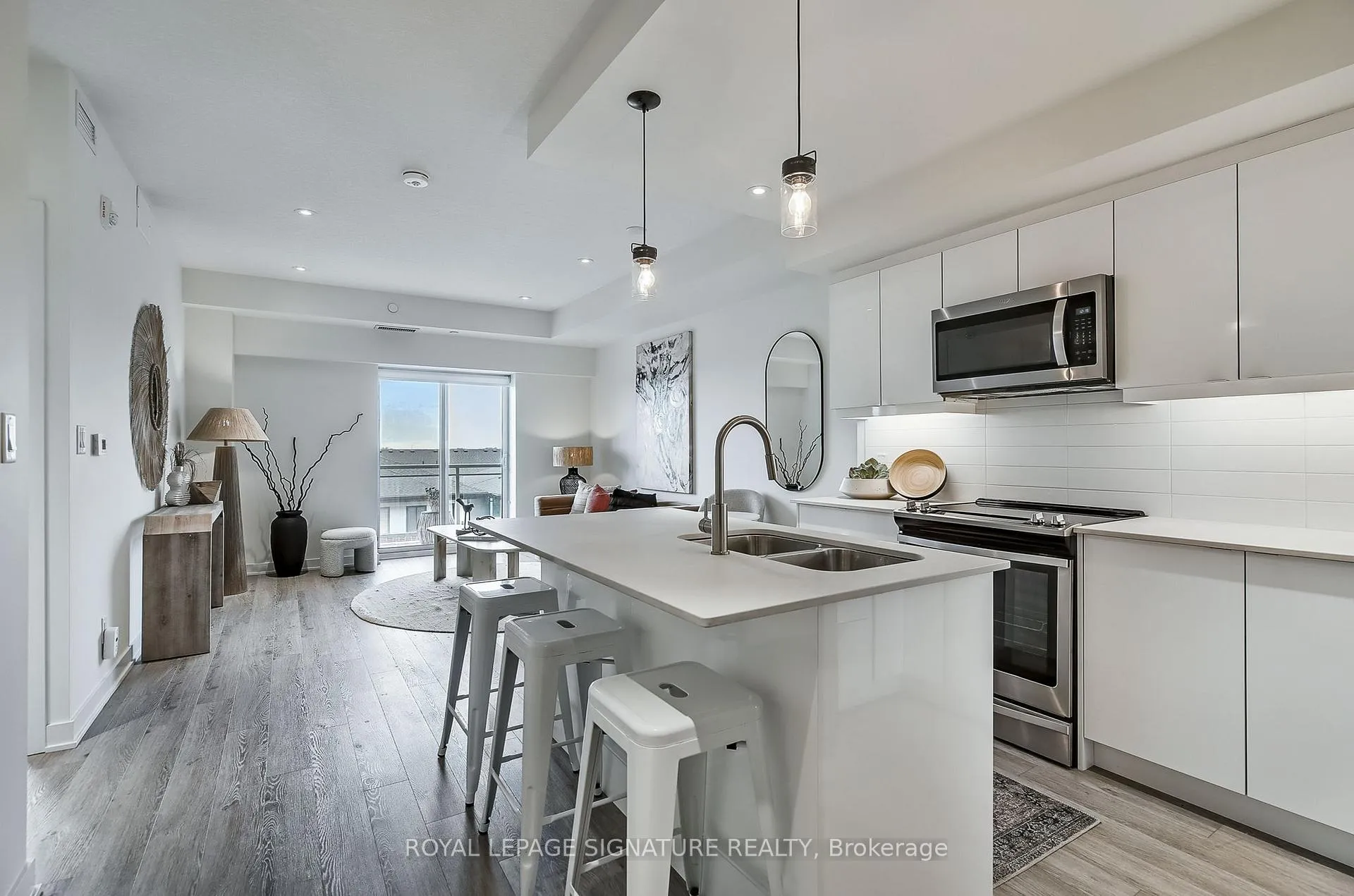 Photo 7 of Unit 412, 16 Markle Crescent, Hamilton, Ancaster — HOMEH