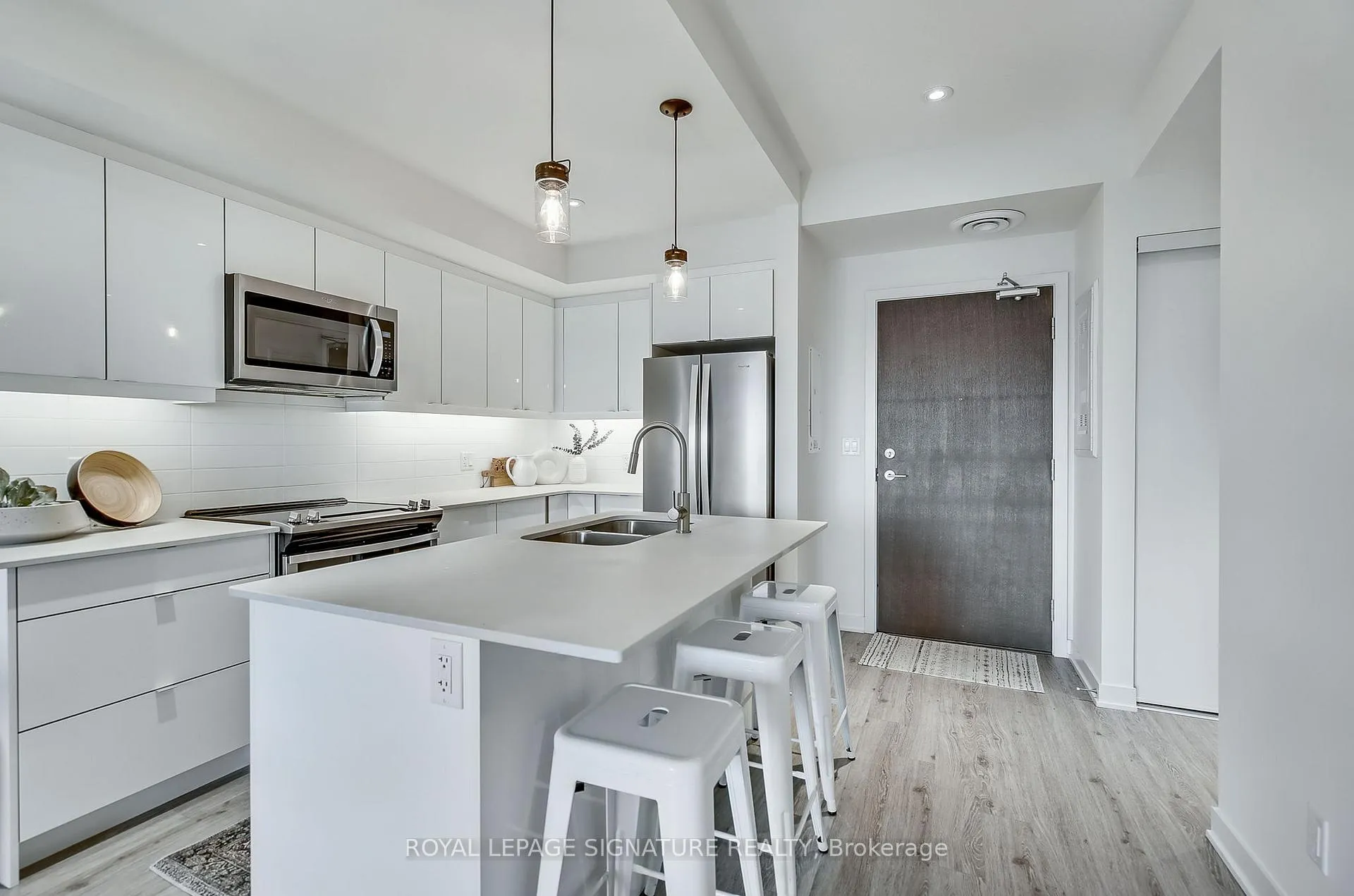 Photo 8 of Unit 412, 16 Markle Crescent, Hamilton, Ancaster — HOMEH