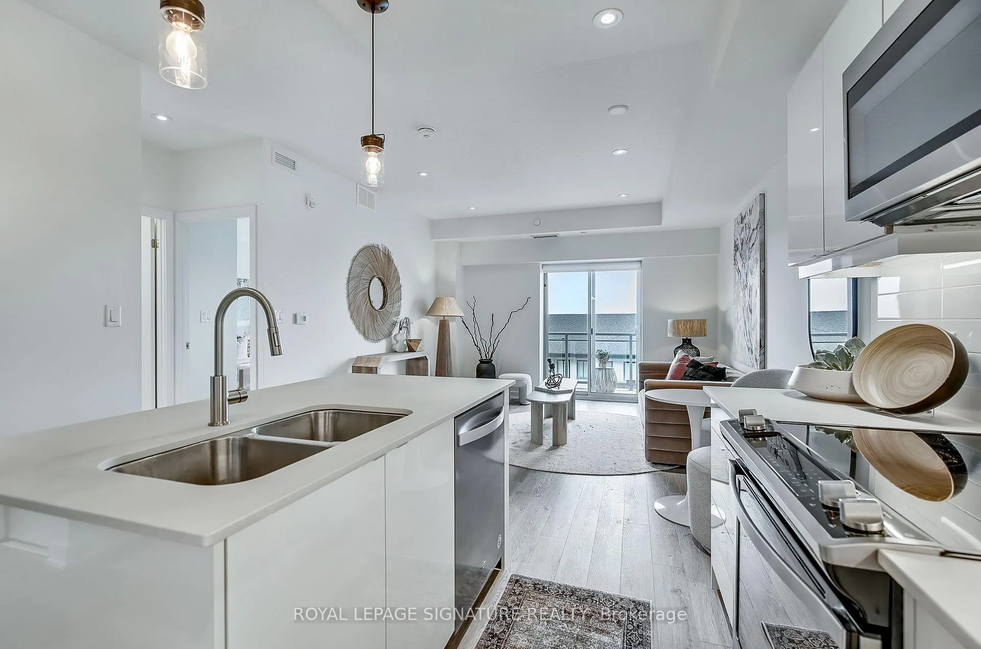 Photo 9 of Unit 412, 16 Markle Crescent, Hamilton, Ancaster — HOMEH