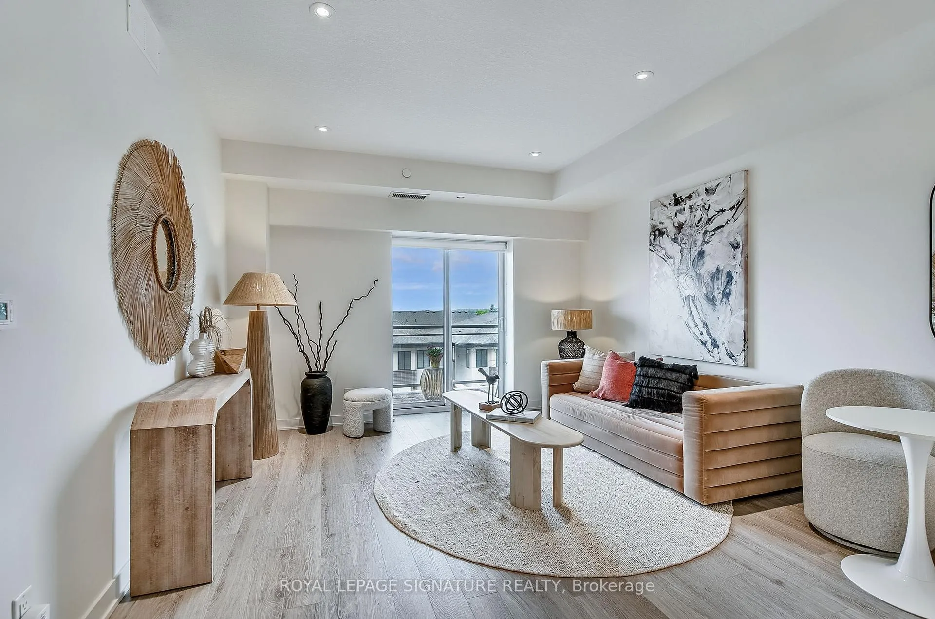 Photo 10 of Unit 412, 16 Markle Crescent, Hamilton, Ancaster — HOMEH