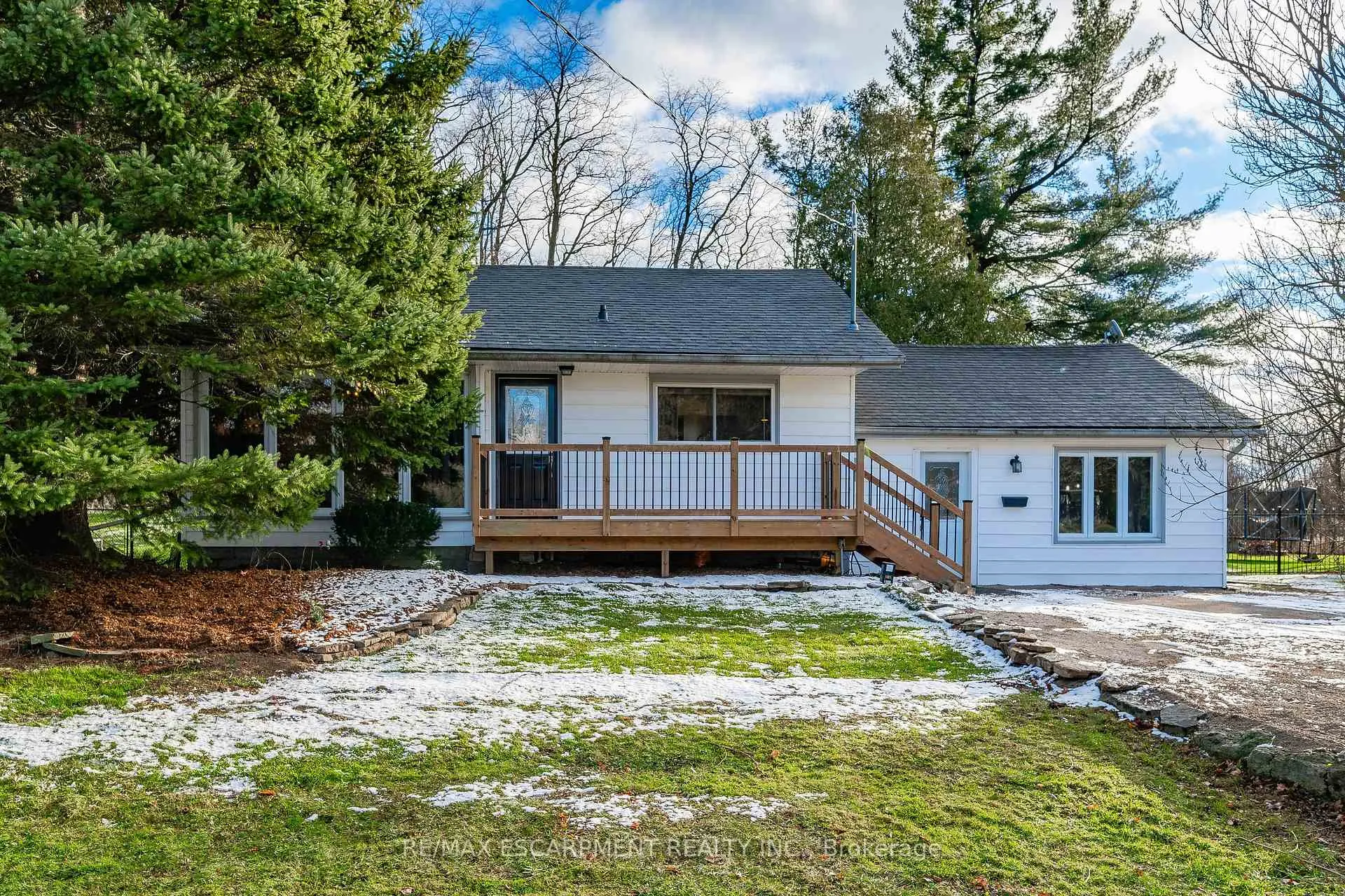 Photo 1 of 2118 Governors Road, Hamilton, Ancaster — HOMEH