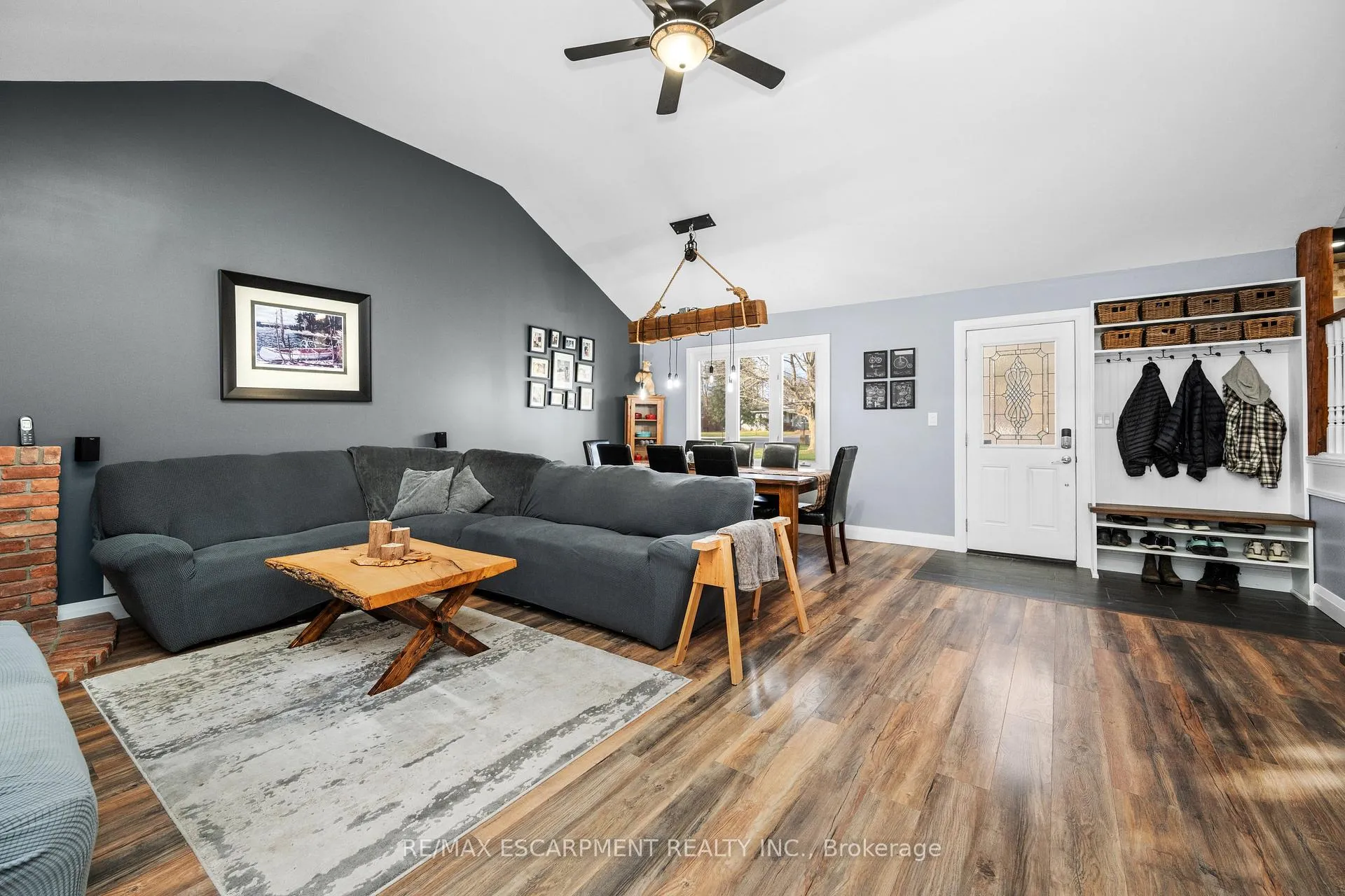 Photo 7 of 2118 Governors Road, Hamilton, Ancaster — HOMEH