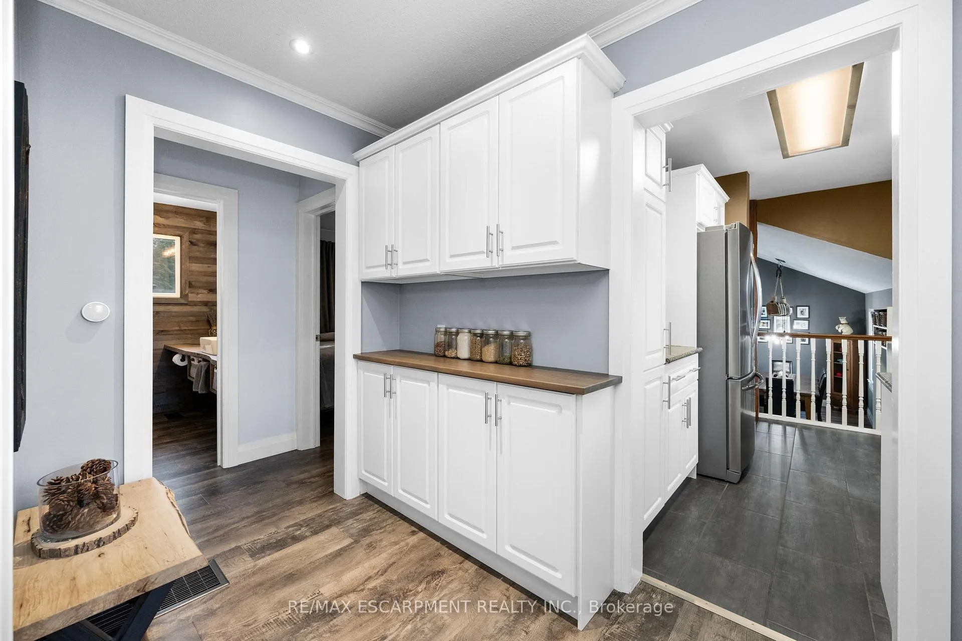 Photo 16 of 2118 Governors Road, Hamilton, Ancaster — HOMEH