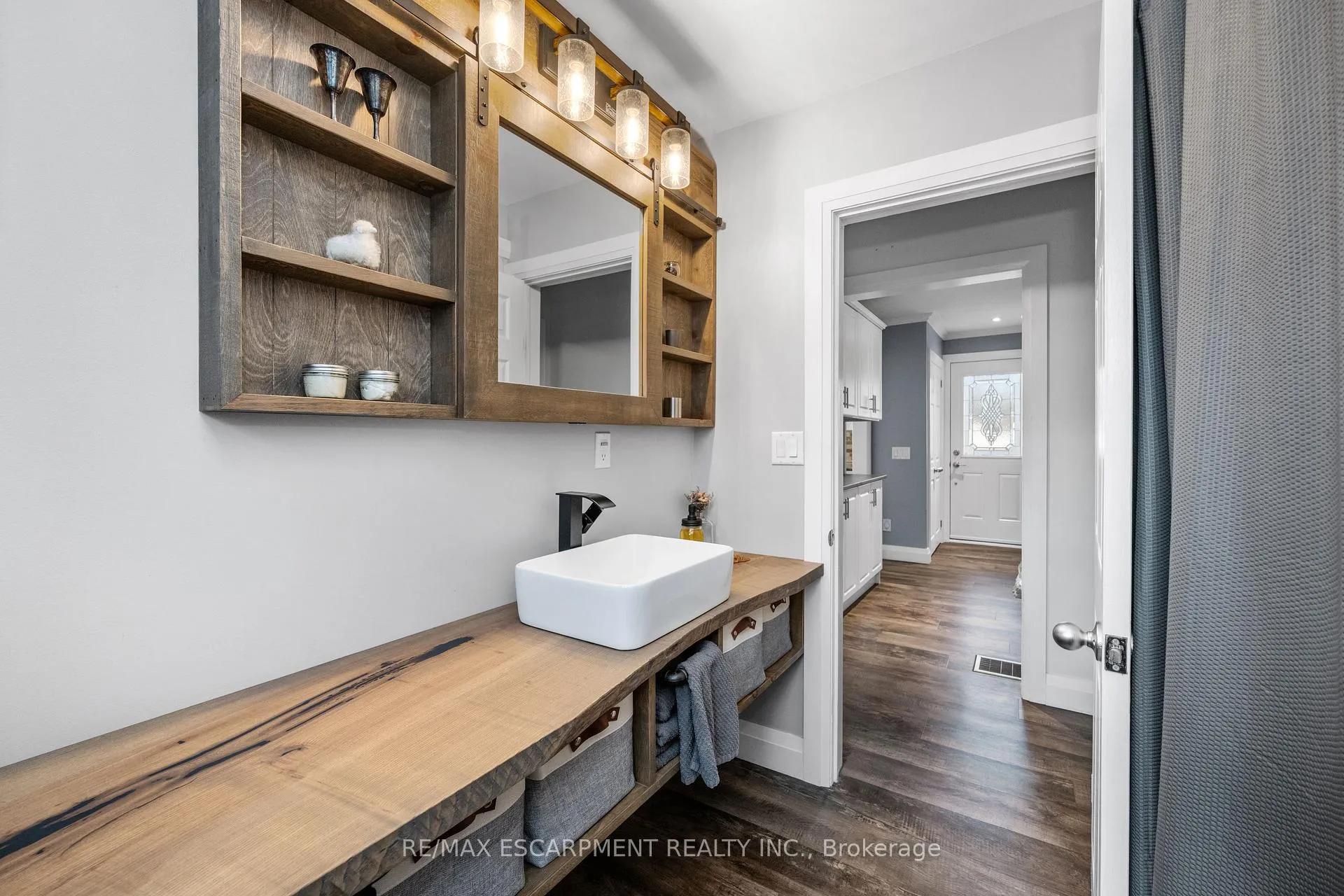 Photo 20 of 2118 Governors Road, Hamilton, Ancaster — HOMEH