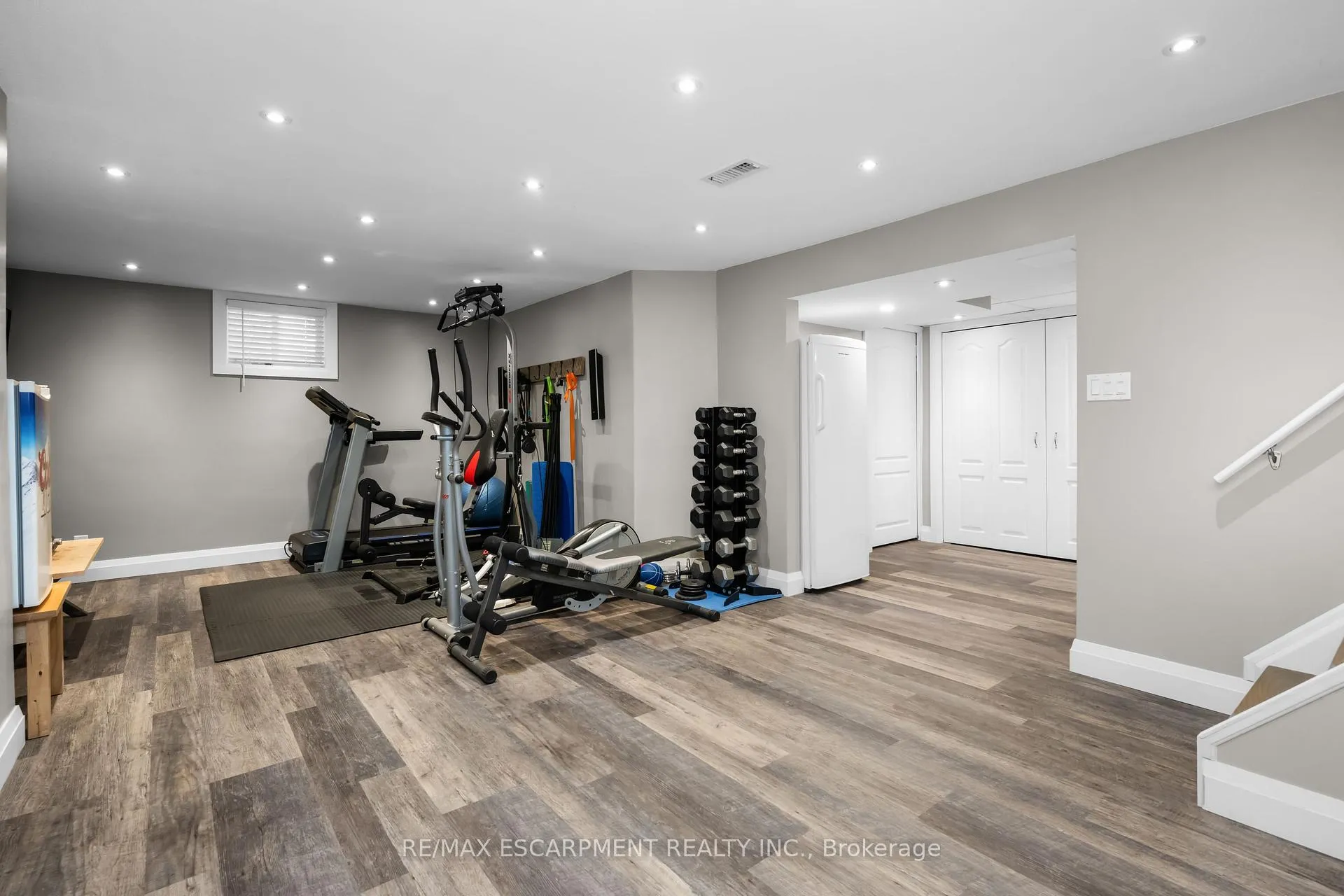 Photo 22 of 2118 Governors Road, Hamilton, Ancaster — HOMEH