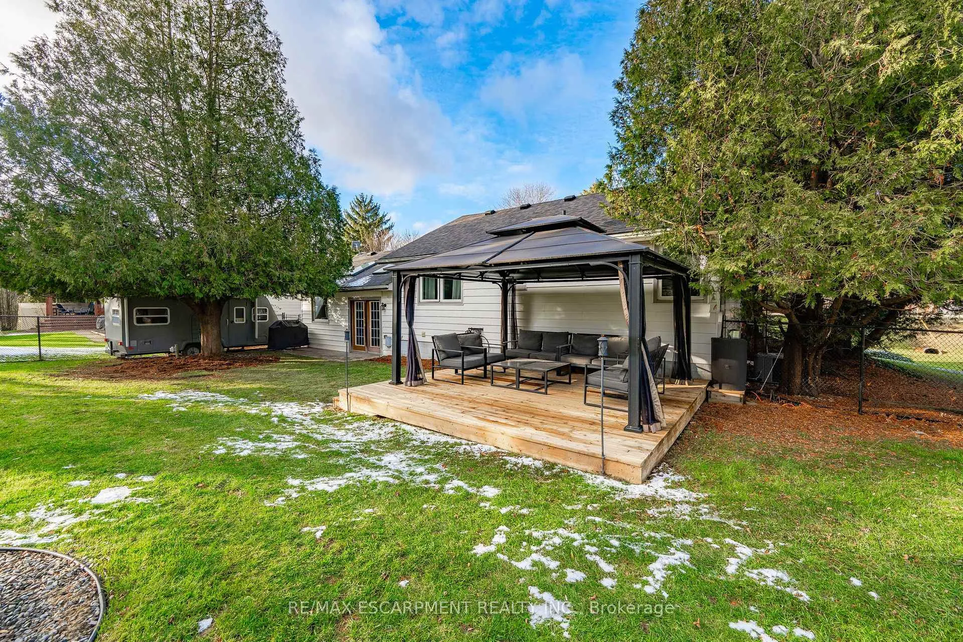 Photo 27 of 2118 Governors Road, Hamilton, Ancaster — HOMEH