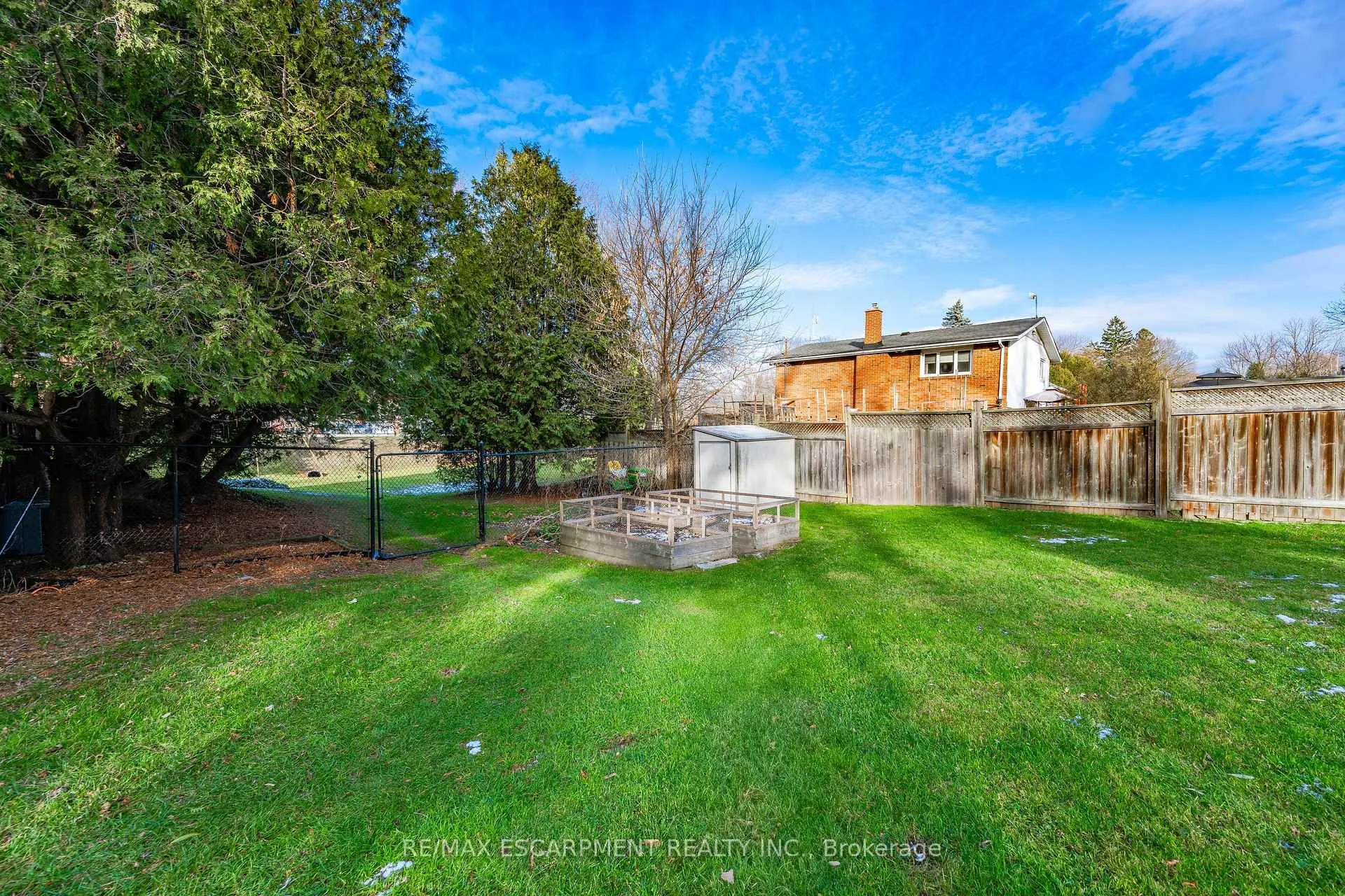 Photo 28 of 2118 Governors Road, Hamilton, Ancaster — HOMEH