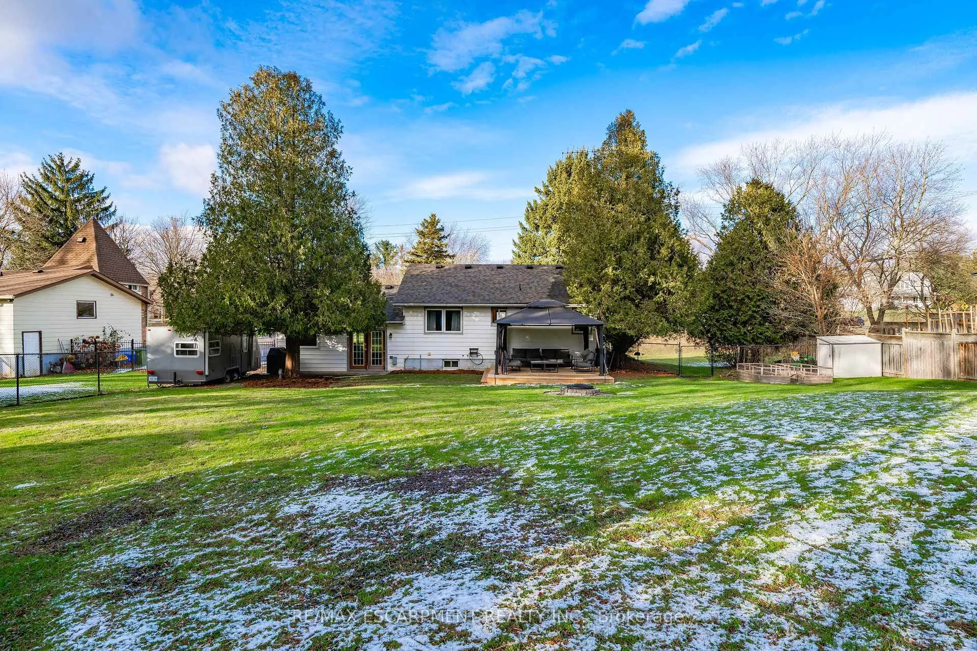Photo 31 of 2118 Governors Road, Hamilton, Ancaster — HOMEH