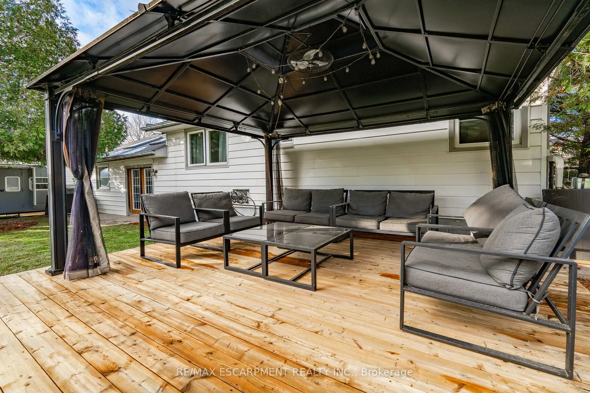 Photo 33 of 2118 Governors Road, Hamilton, Ancaster — HOMEH