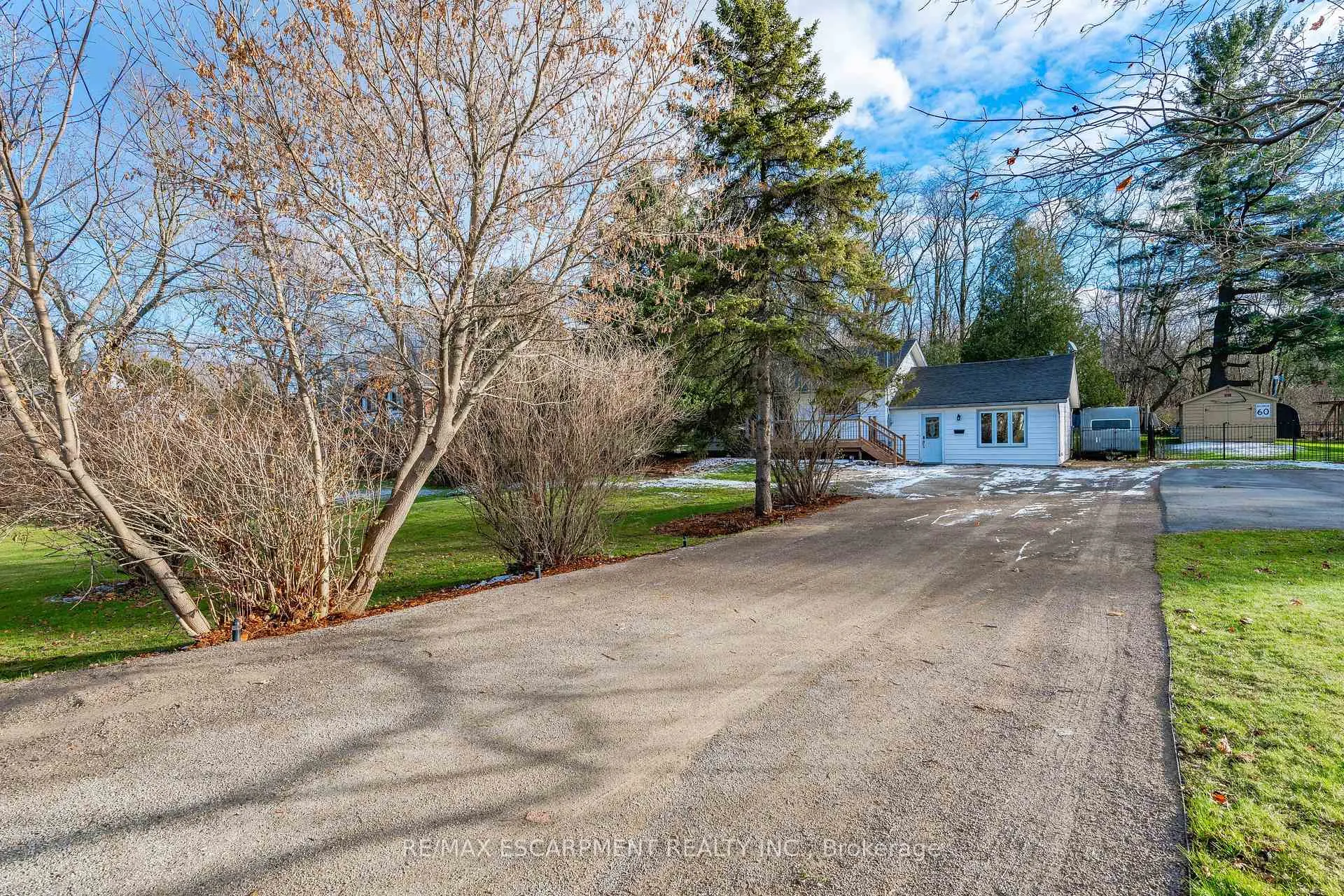 Photo 34 of 2118 Governors Road, Hamilton, Ancaster — HOMEH