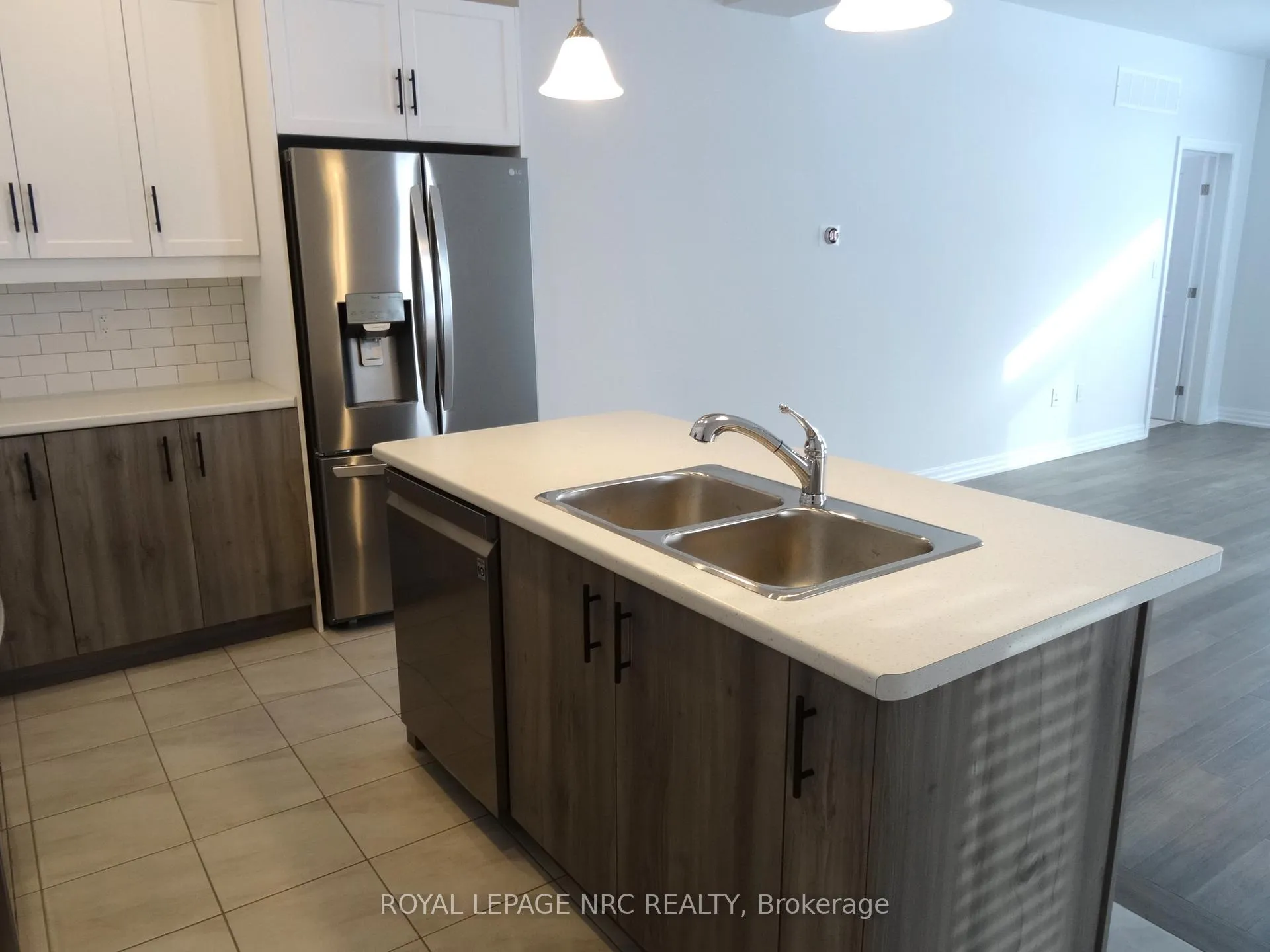 Photo 4 of Unit 1, 4311 Mann Street, Niagara Falls, Lyons Creek — HOMEH