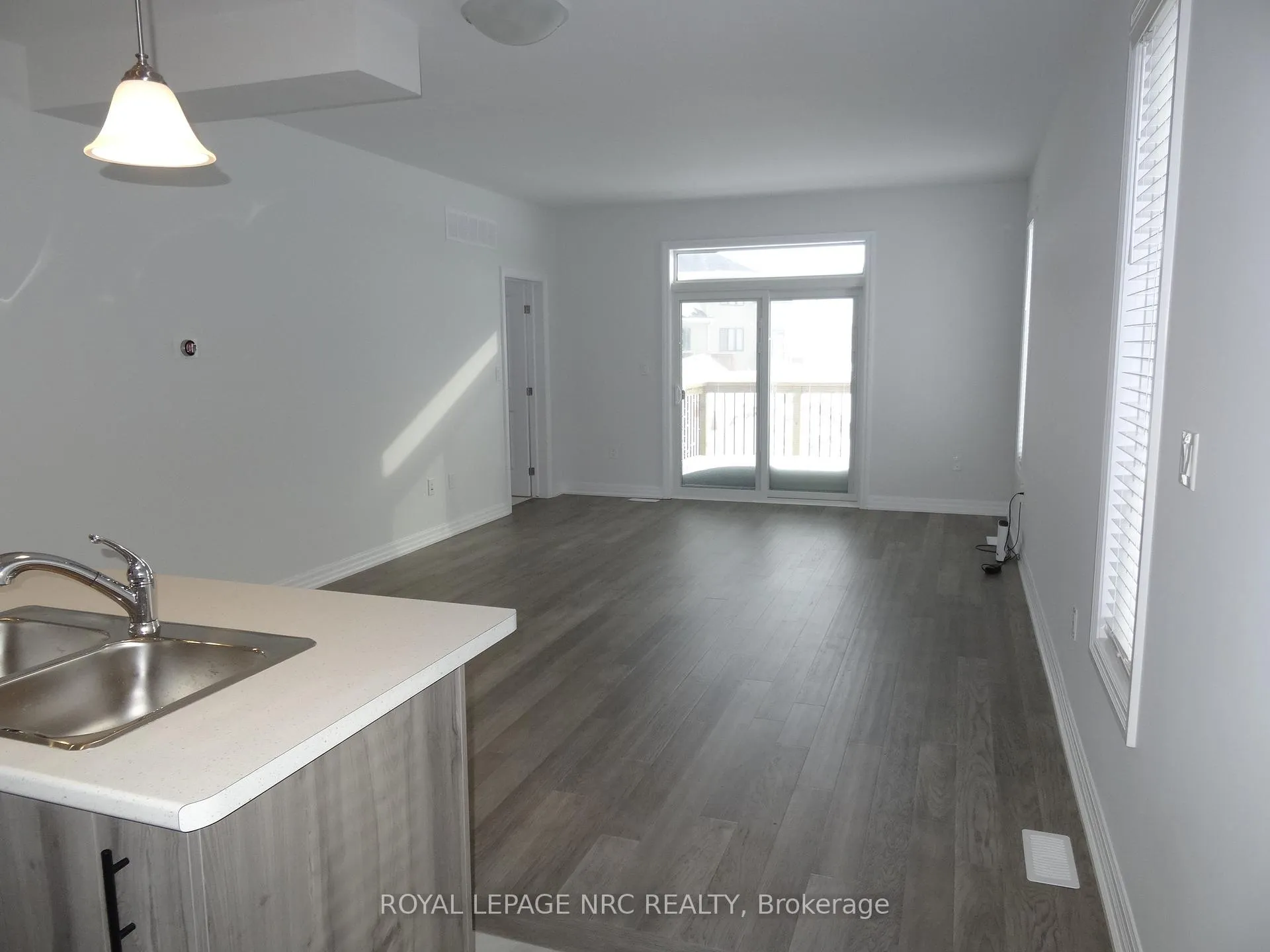 Photo 6 of Unit 1, 4311 Mann Street, Niagara Falls, Lyons Creek — HOMEH