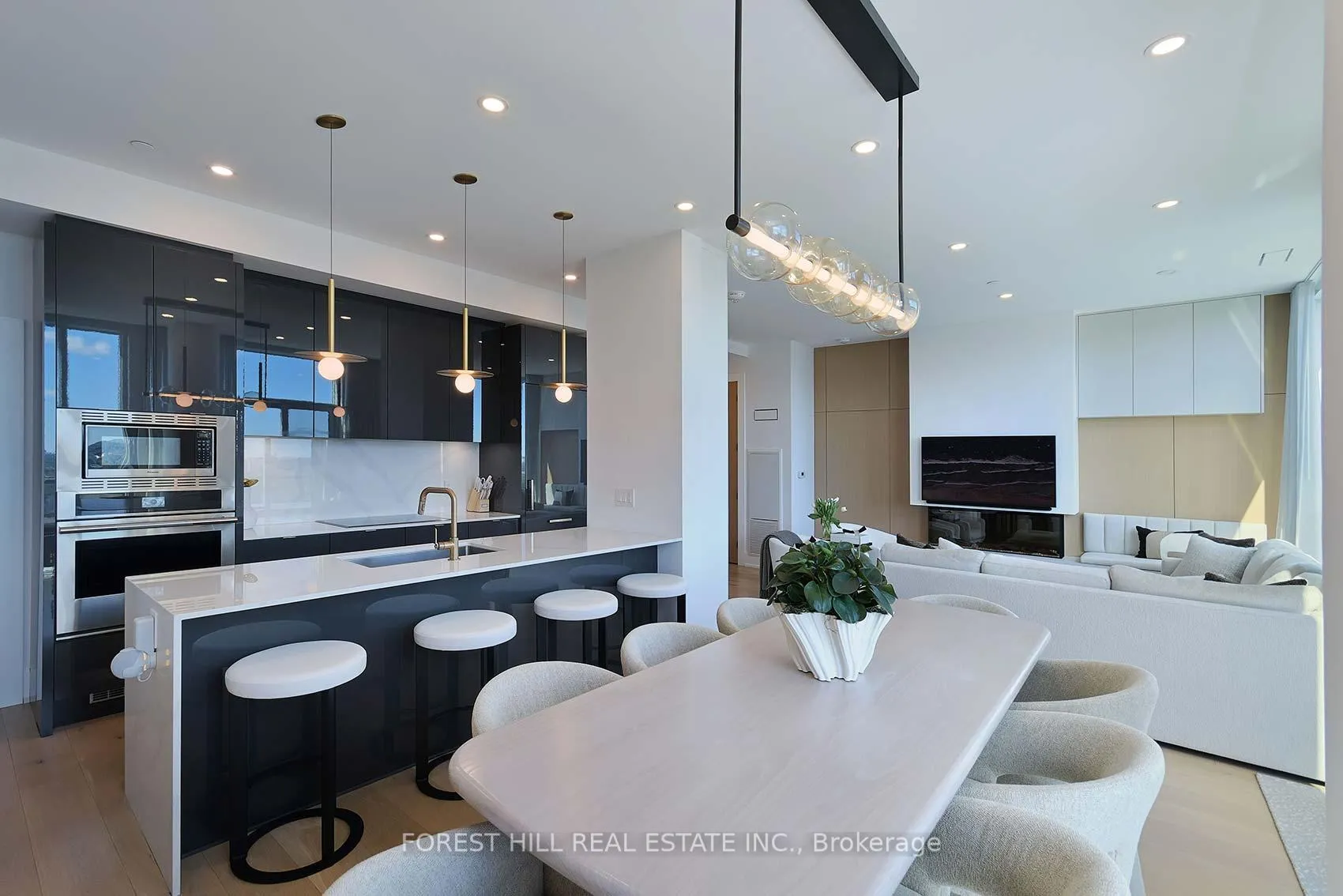 Photo 8 of Unit PH01, 181 Bedford Road, Toronto, The Annex — HOMEH