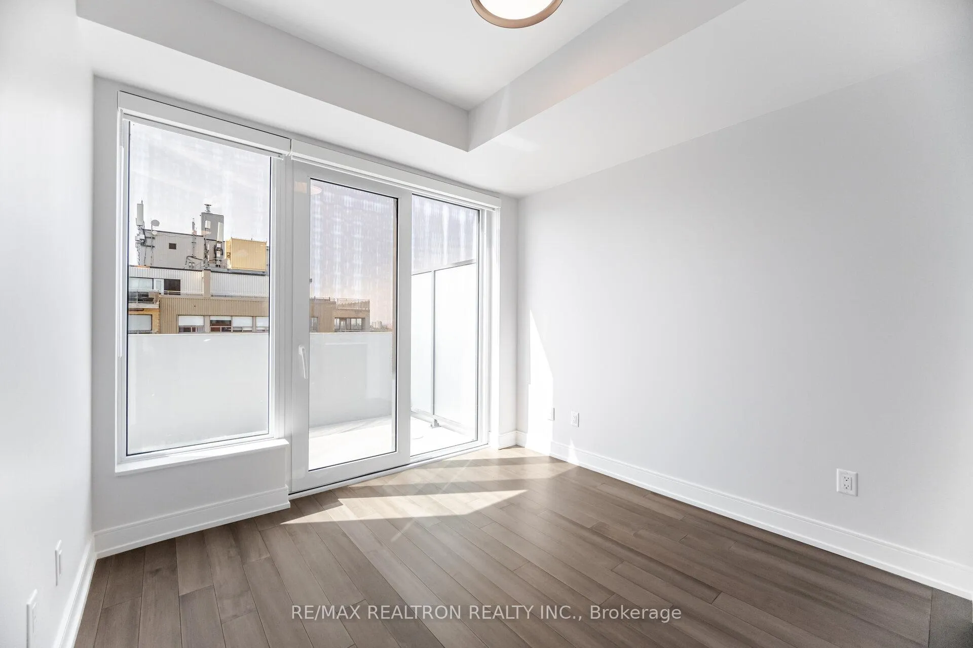 Photo 6 of Unit 1105, 2525 Bathurst Street, Toronto, Forest Hill North — HOMEH