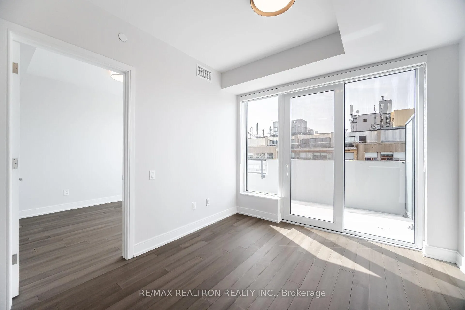 Photo 9 of Unit 1105, 2525 Bathurst Street, Toronto, Forest Hill North — HOMEH