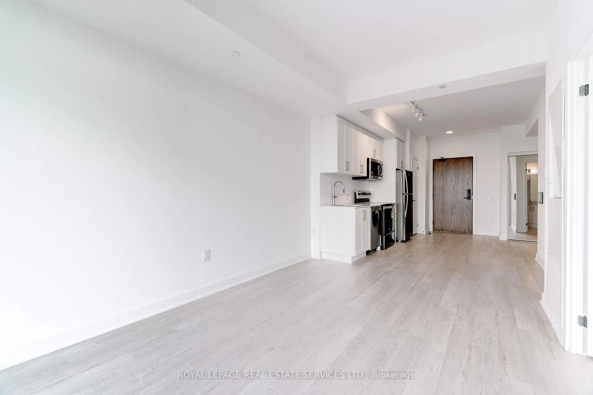 Photo 16 of Unit 502, 2782 Barton Street E, Hamilton, Stoney Creek — HOMEH