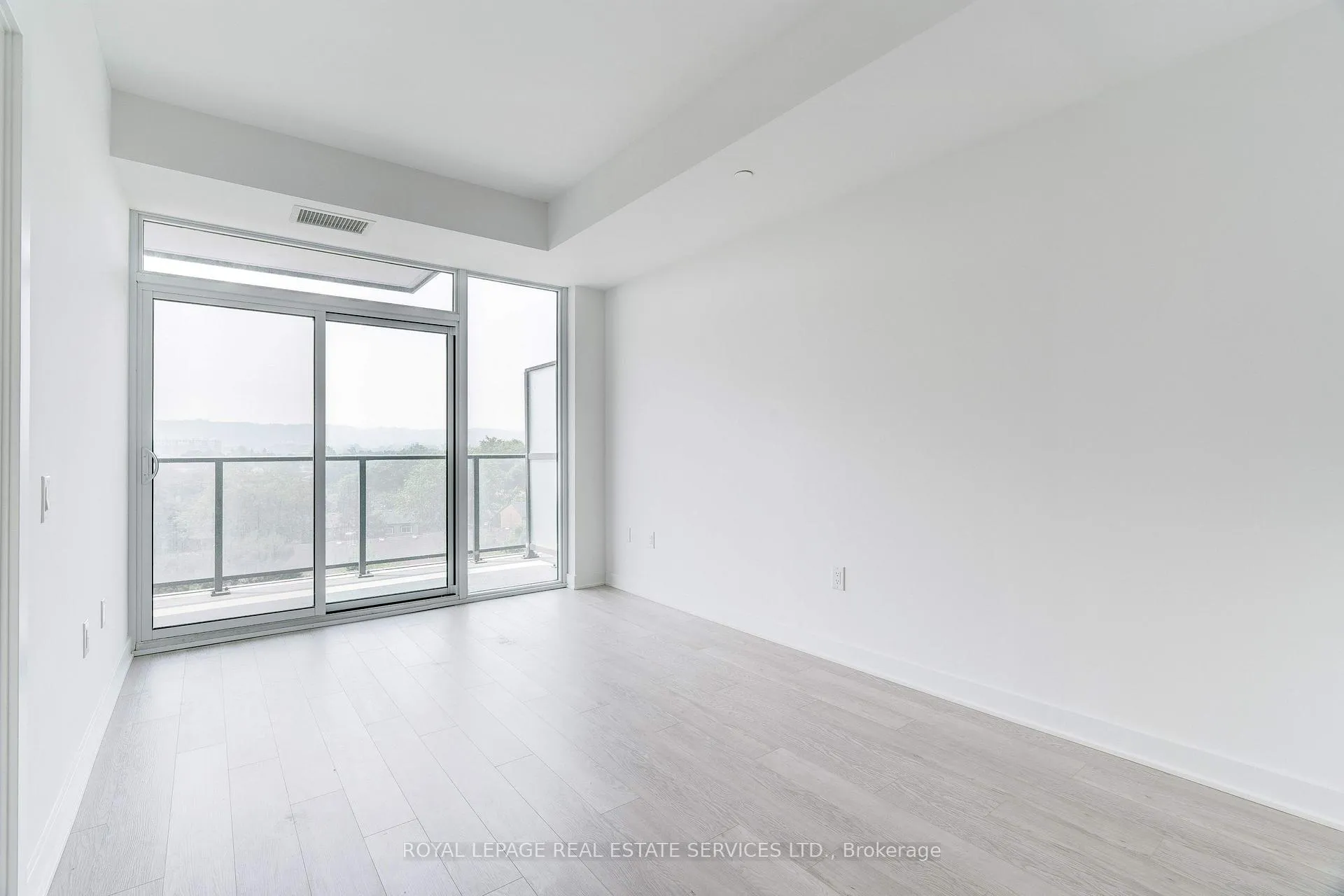 Photo 17 of Unit 502, 2782 Barton Street E, Hamilton, Stoney Creek — HOMEH