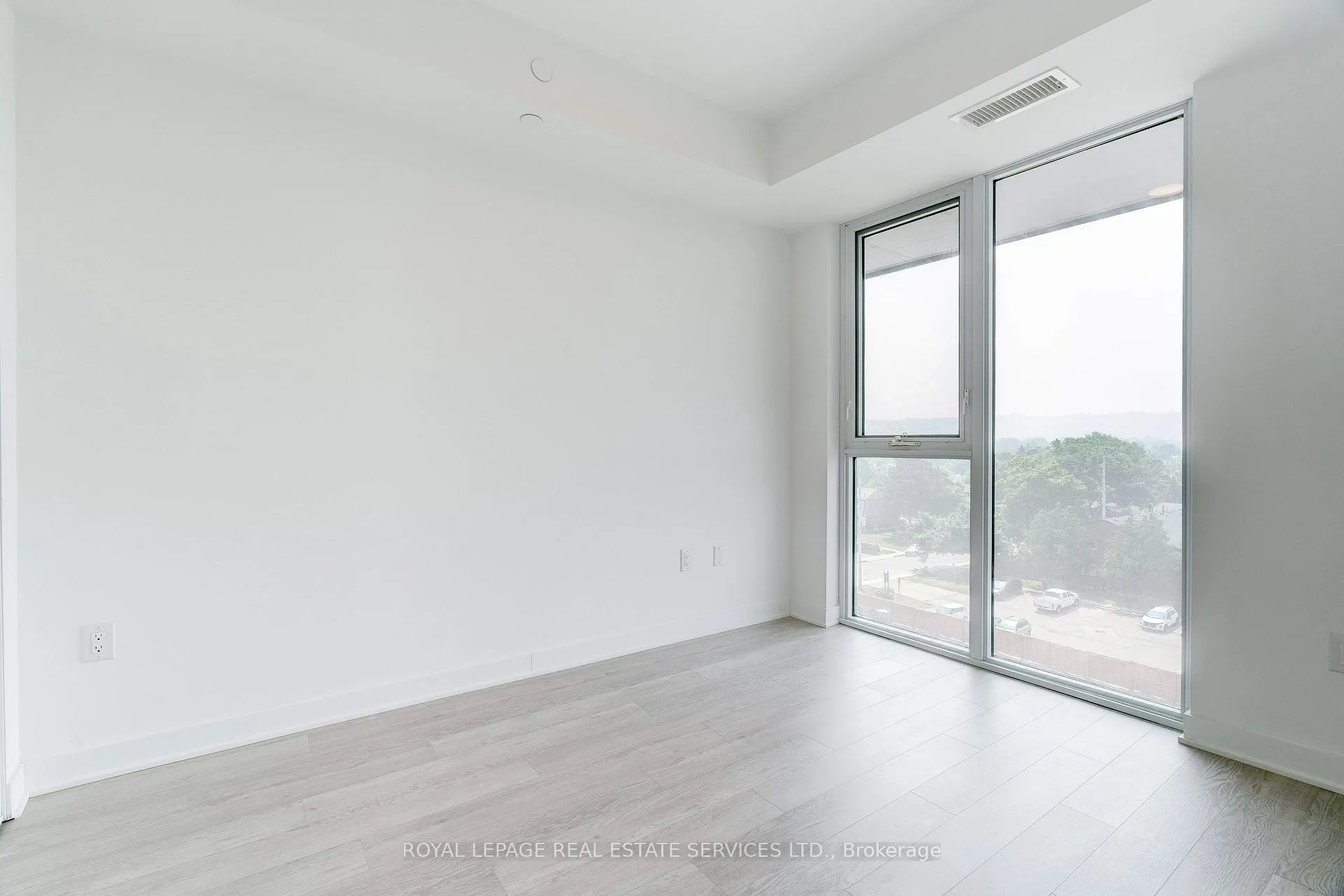 Photo 18 of Unit 502, 2782 Barton Street E, Hamilton, Stoney Creek — HOMEH