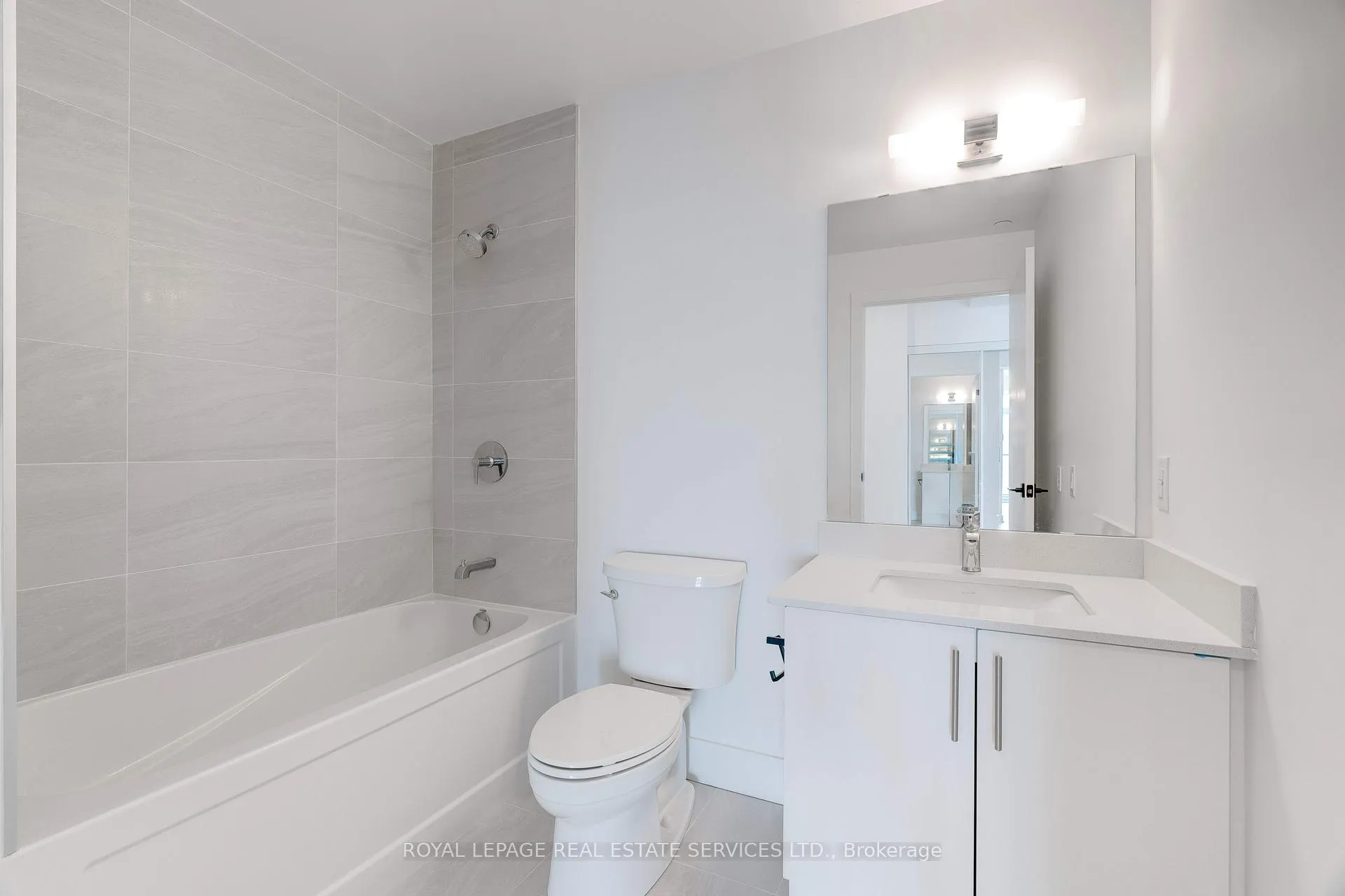 Photo 21 of Unit 502, 2782 Barton Street E, Hamilton, Stoney Creek — HOMEH