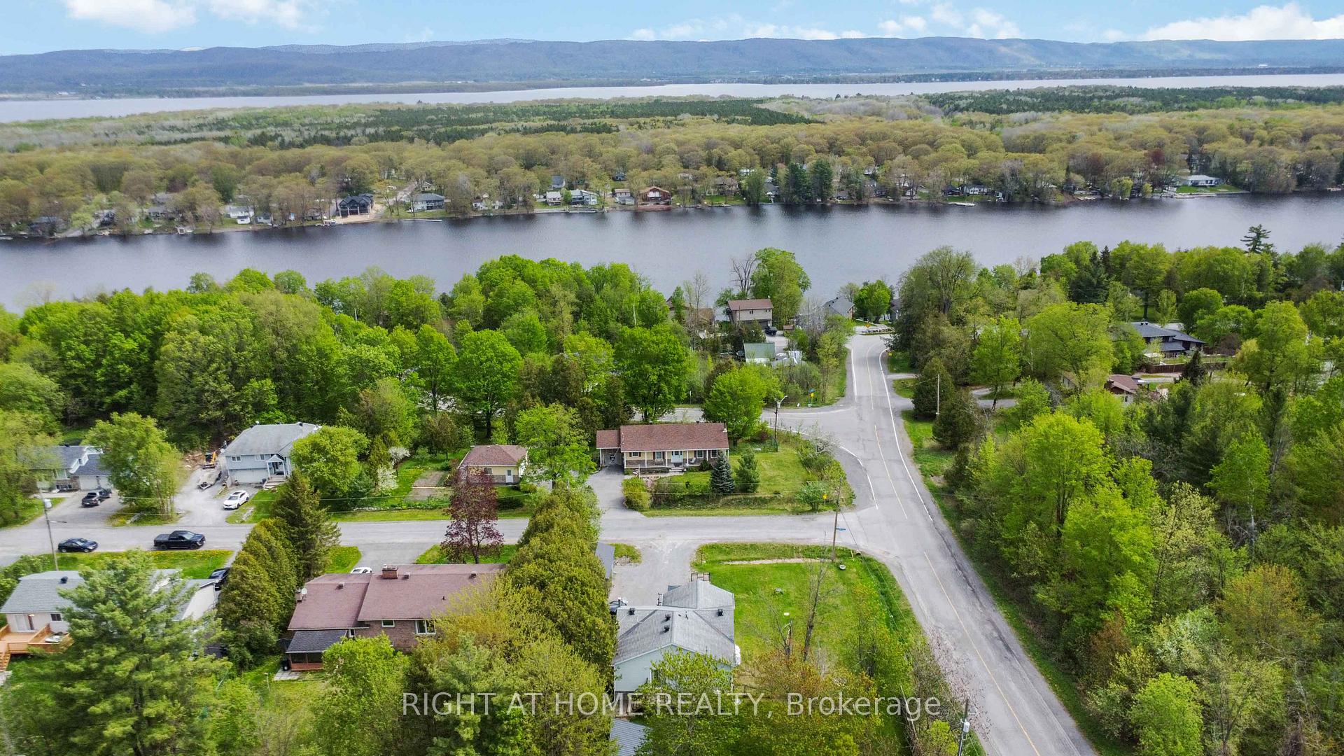 Photo 2 of 104 & 110 Highview Drive, Ottawa, Constance Bay — HOMEH