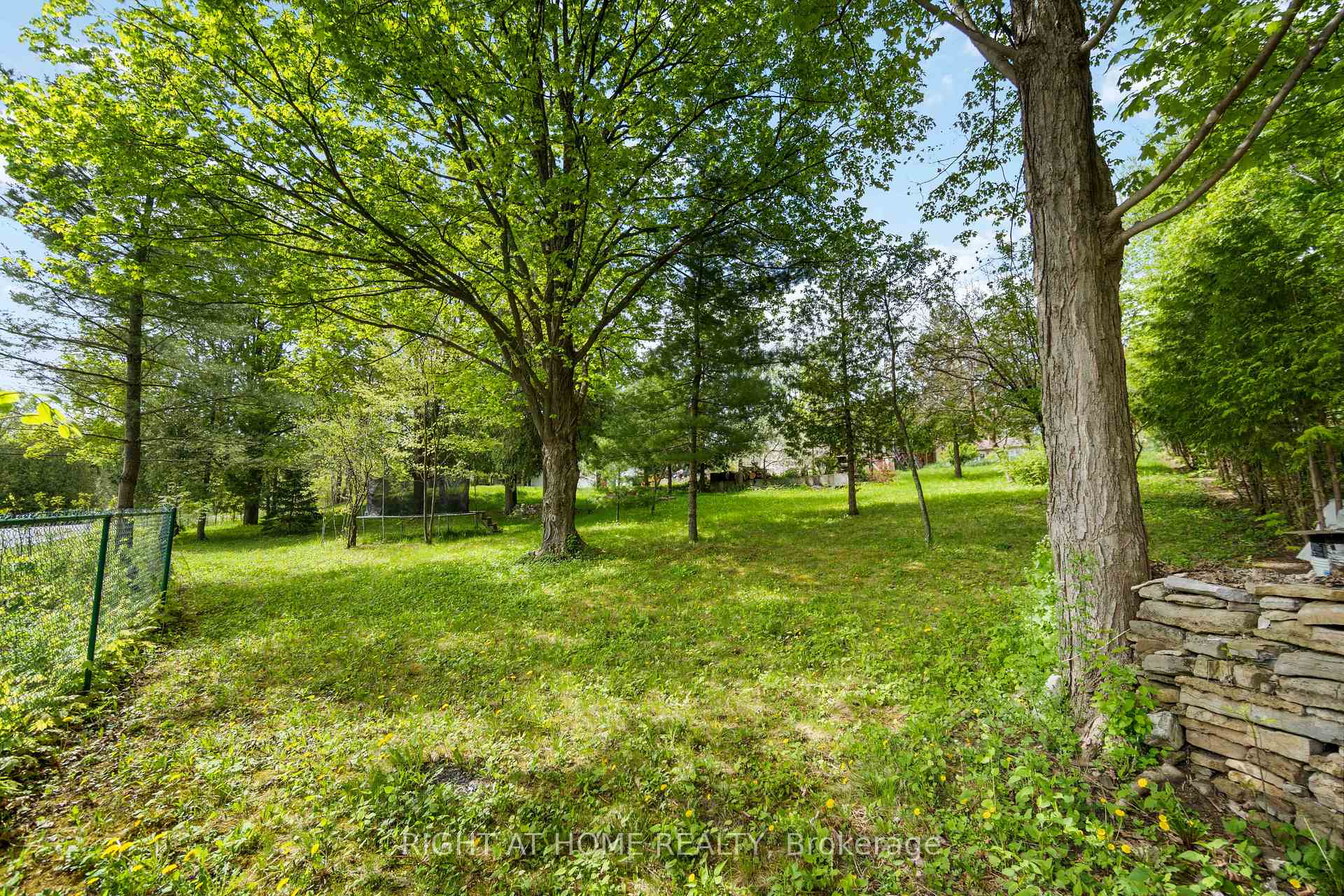 Photo 30 of 104 & 110 Highview Drive, Ottawa, Constance Bay — HOMEH