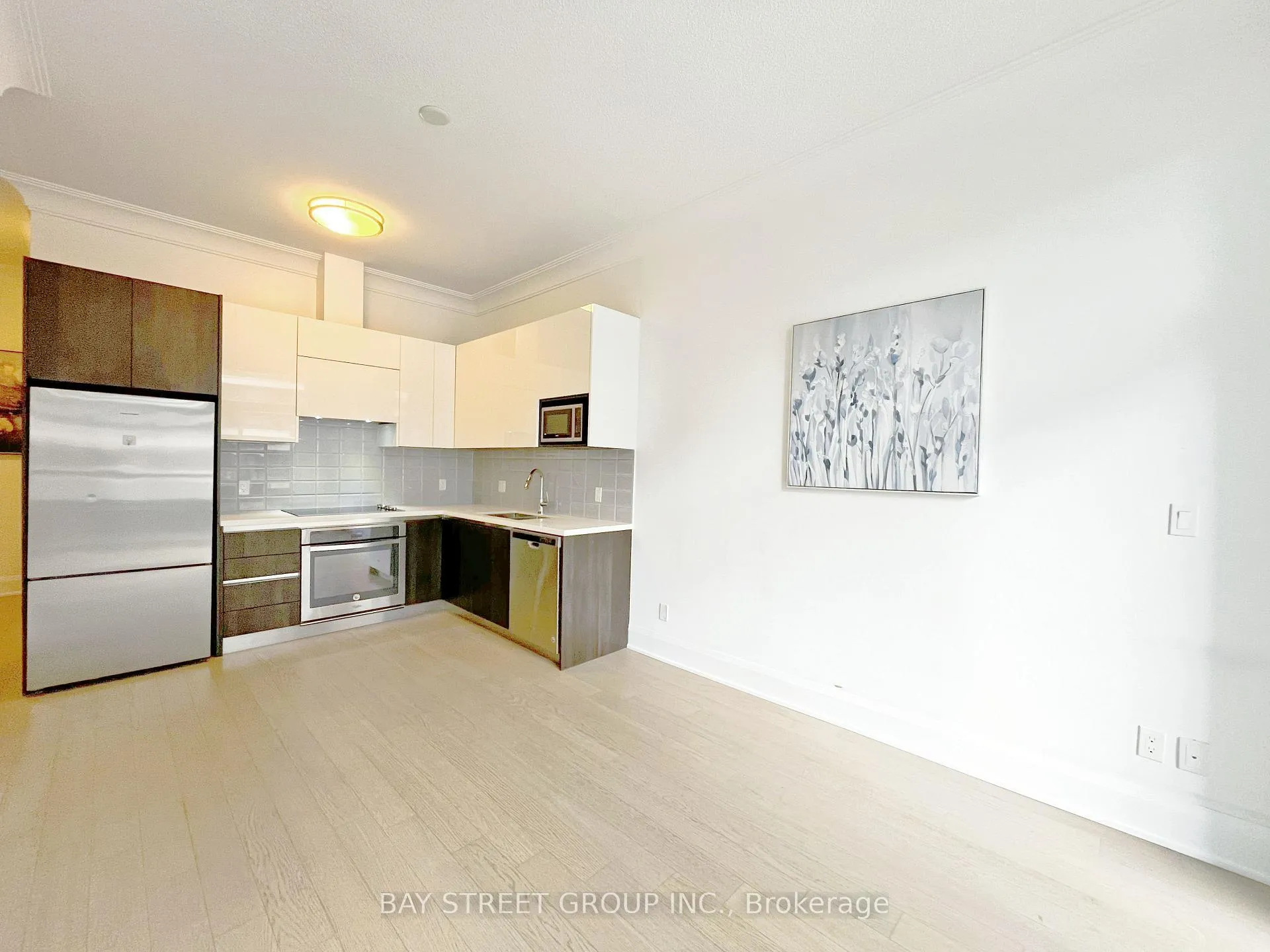 Photo 9 of Unit 201, 25 Water Walk Drive, Markham, Unionville — HOMEH